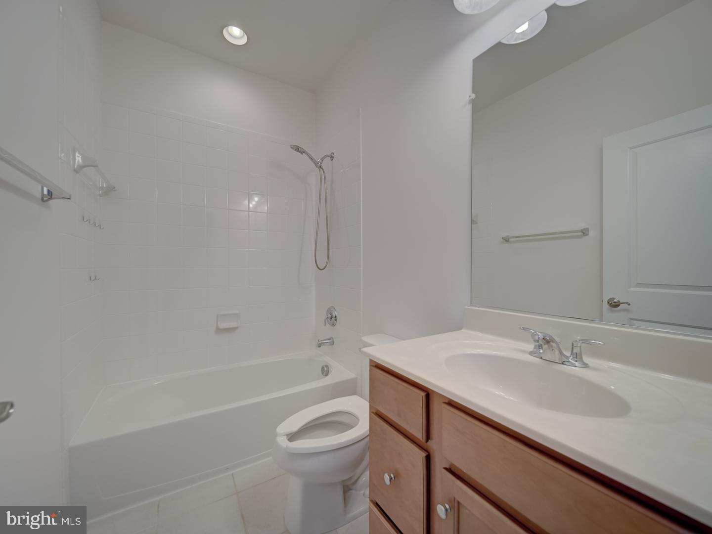 BRADLEY SQUARE - Residential