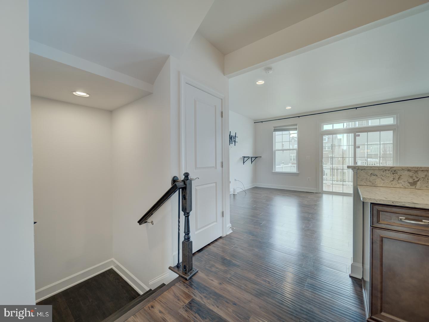 BRADLEY SQUARE - Residential