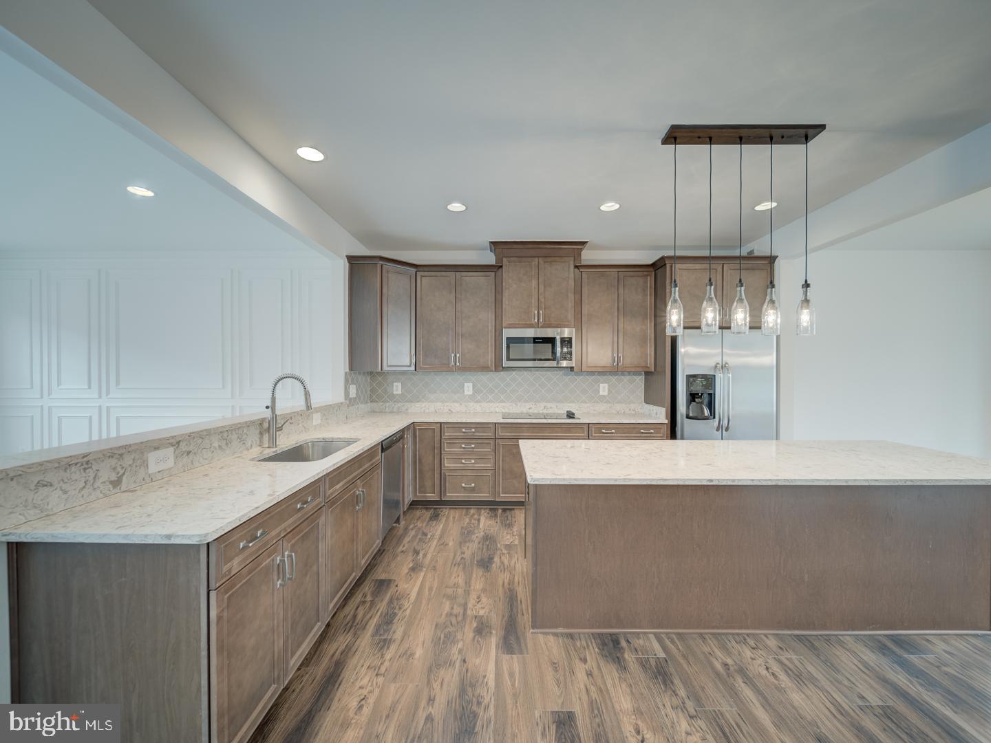 BRADLEY SQUARE - Residential