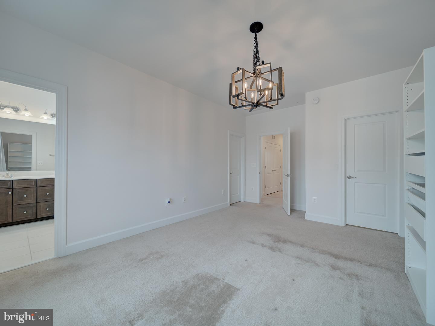 BRADLEY SQUARE - Residential