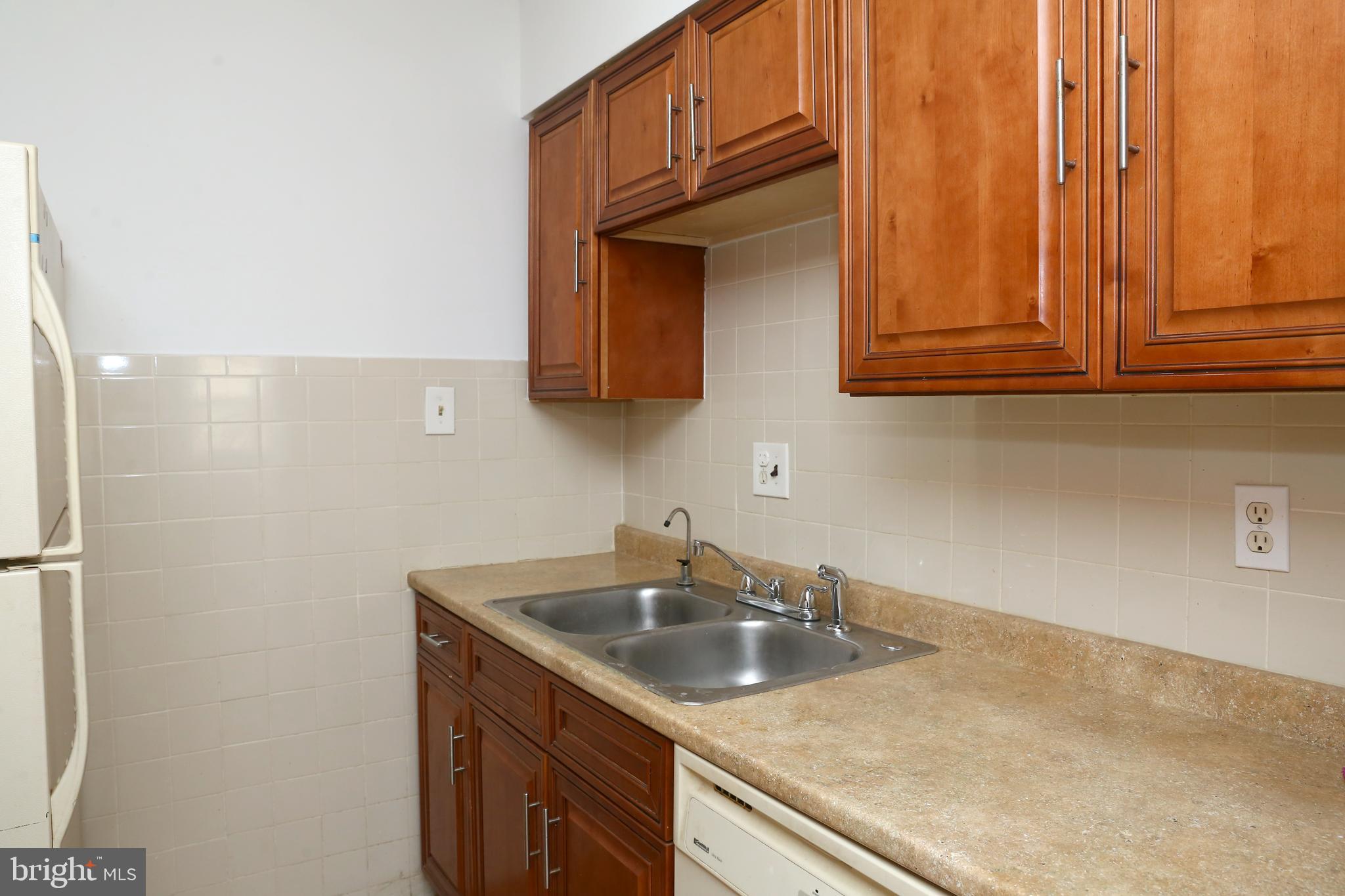 GLENMONT HEIGHTS - Residential Lease