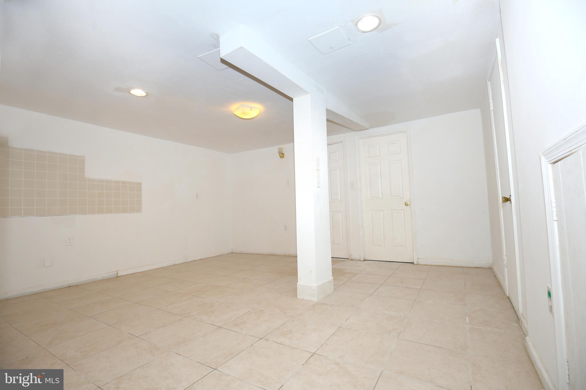 GLENMONT HEIGHTS - Residential Lease