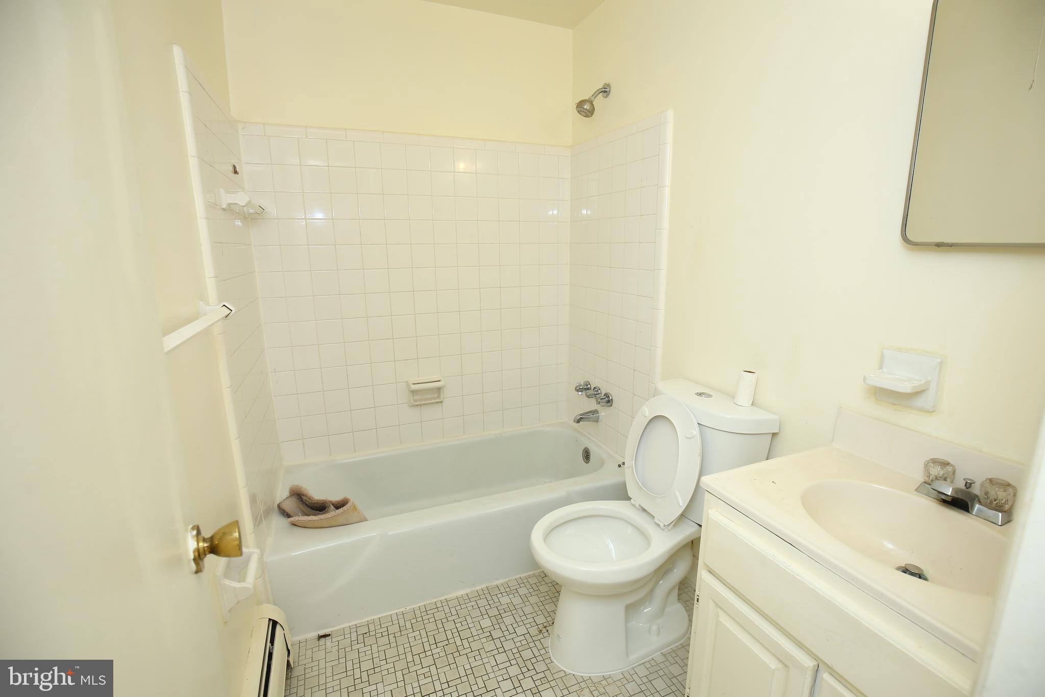 GLENMONT HEIGHTS - Residential Lease