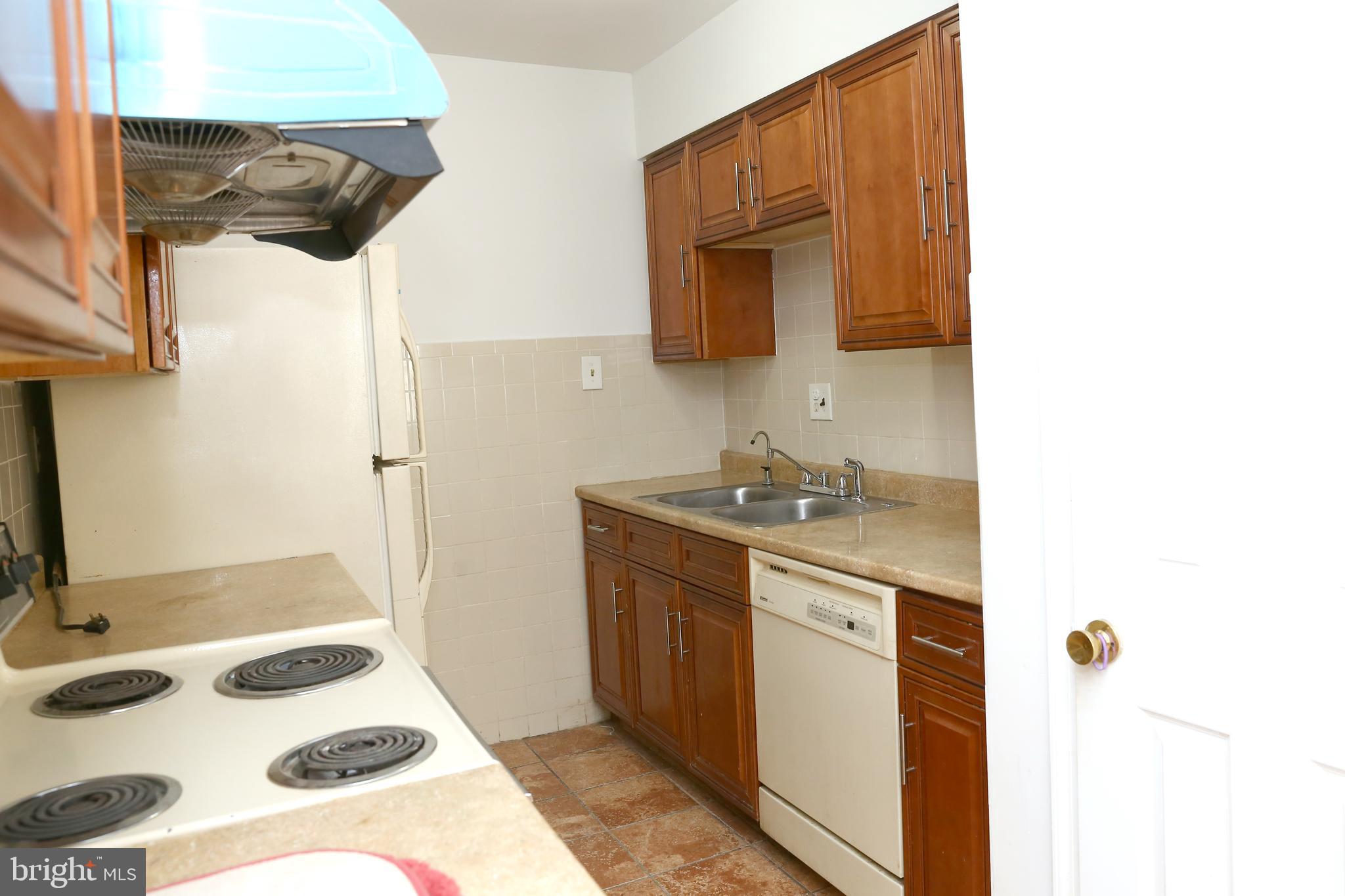 GLENMONT HEIGHTS - Residential Lease