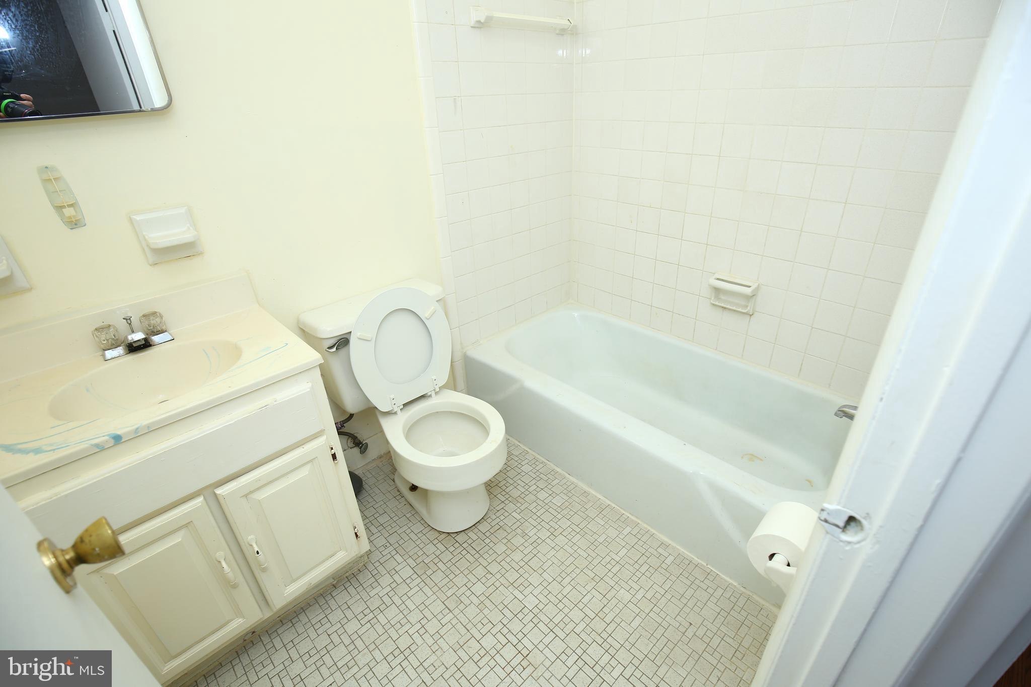 GLENMONT HEIGHTS - Residential Lease