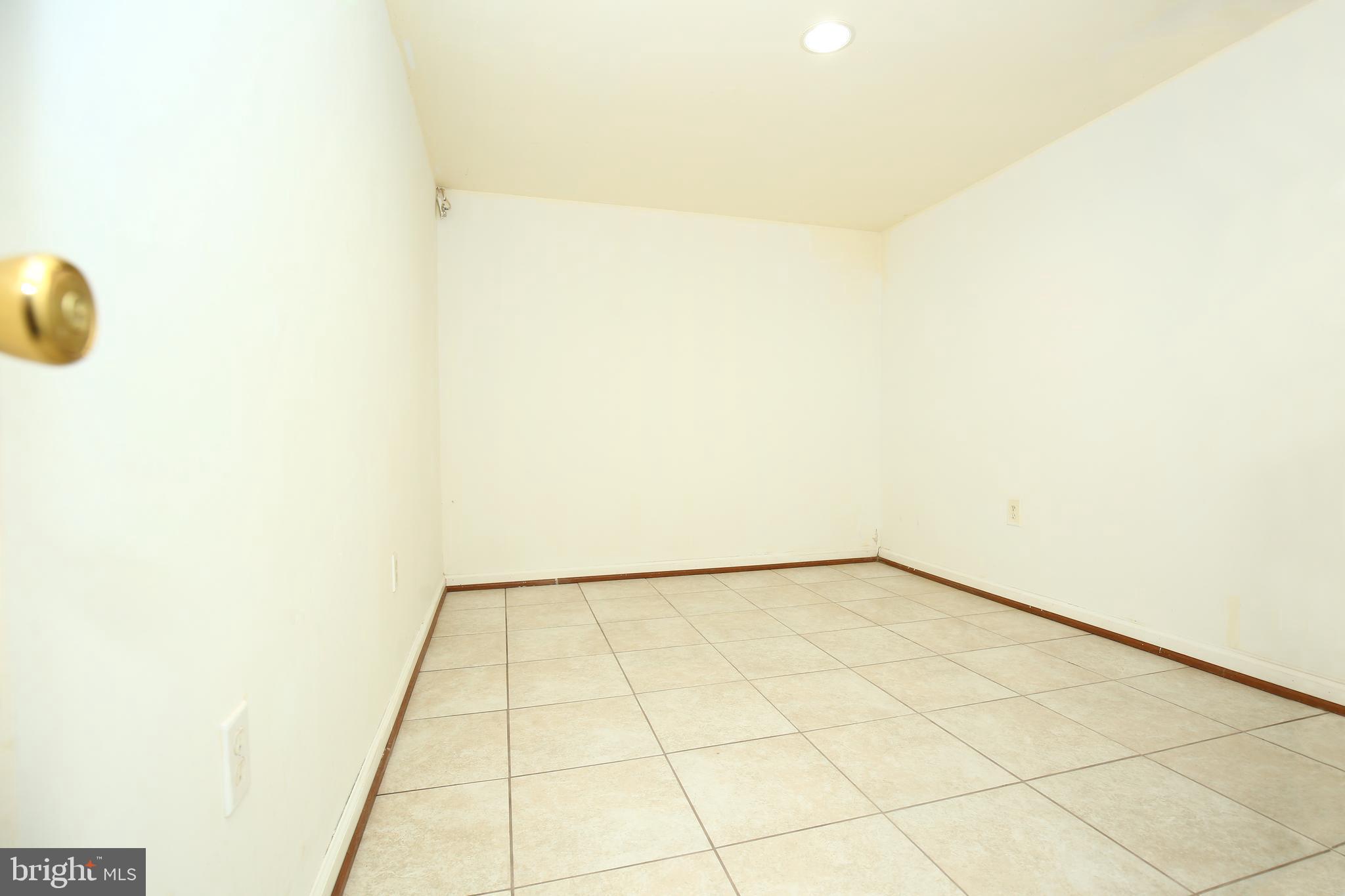 GLENMONT HEIGHTS - Residential Lease