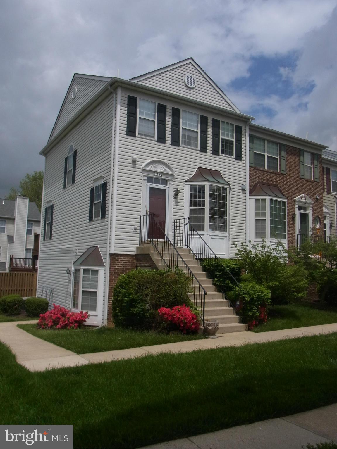 NANTUCKET MEWS @ CROFTON - Residential