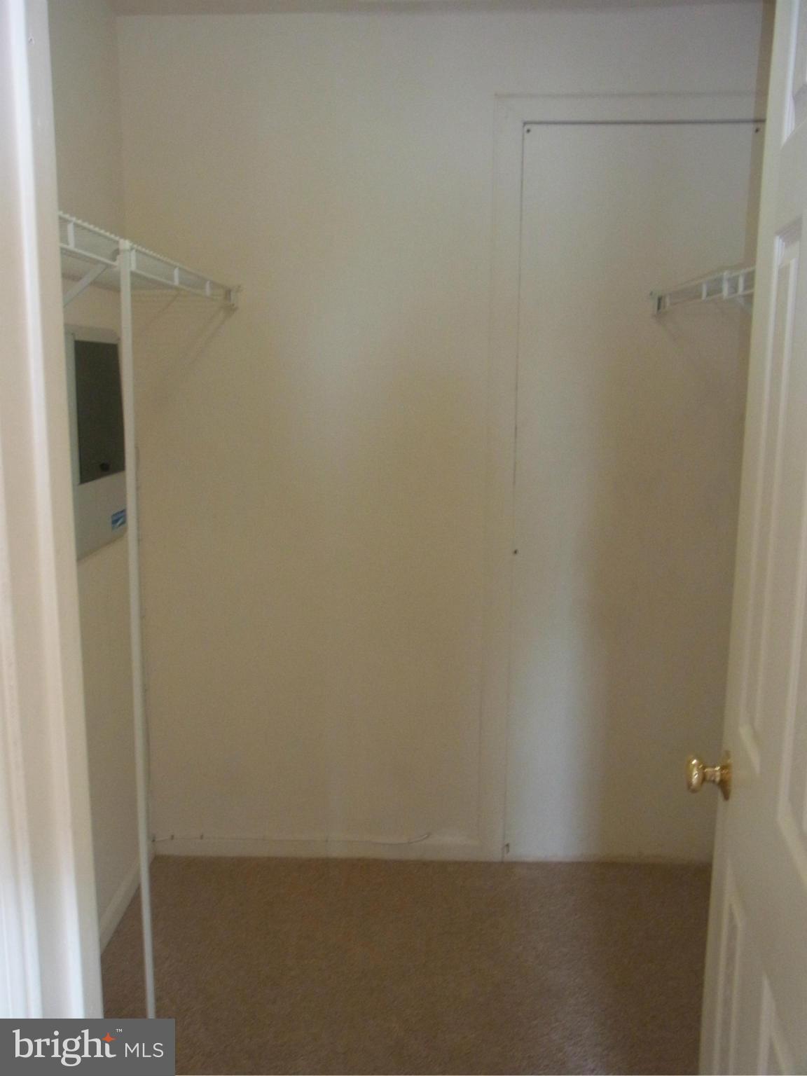 NANTUCKET MEWS @ CROFTON - Residential