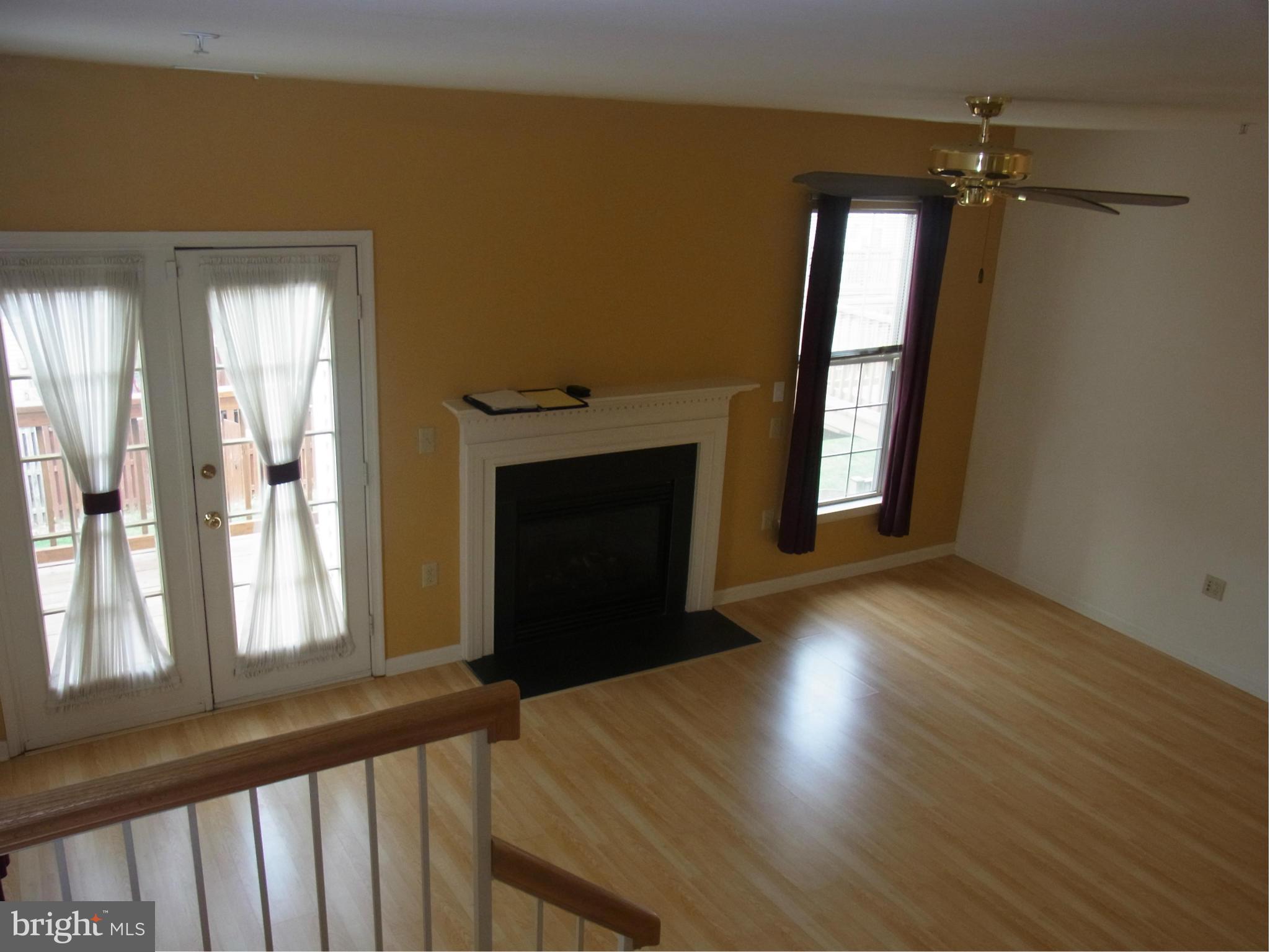 NANTUCKET MEWS @ CROFTON - Residential