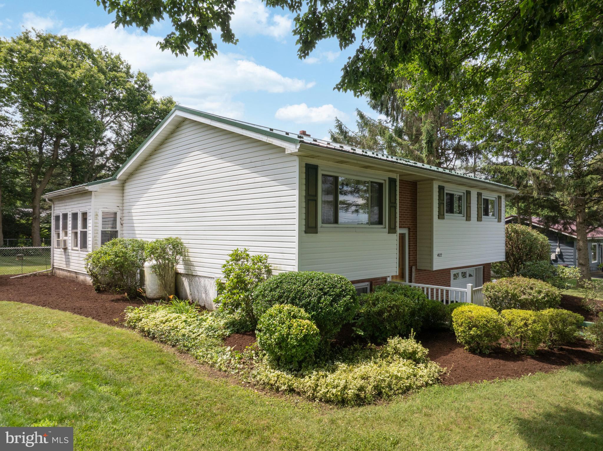 4822 W WHITEHALL ROAD
