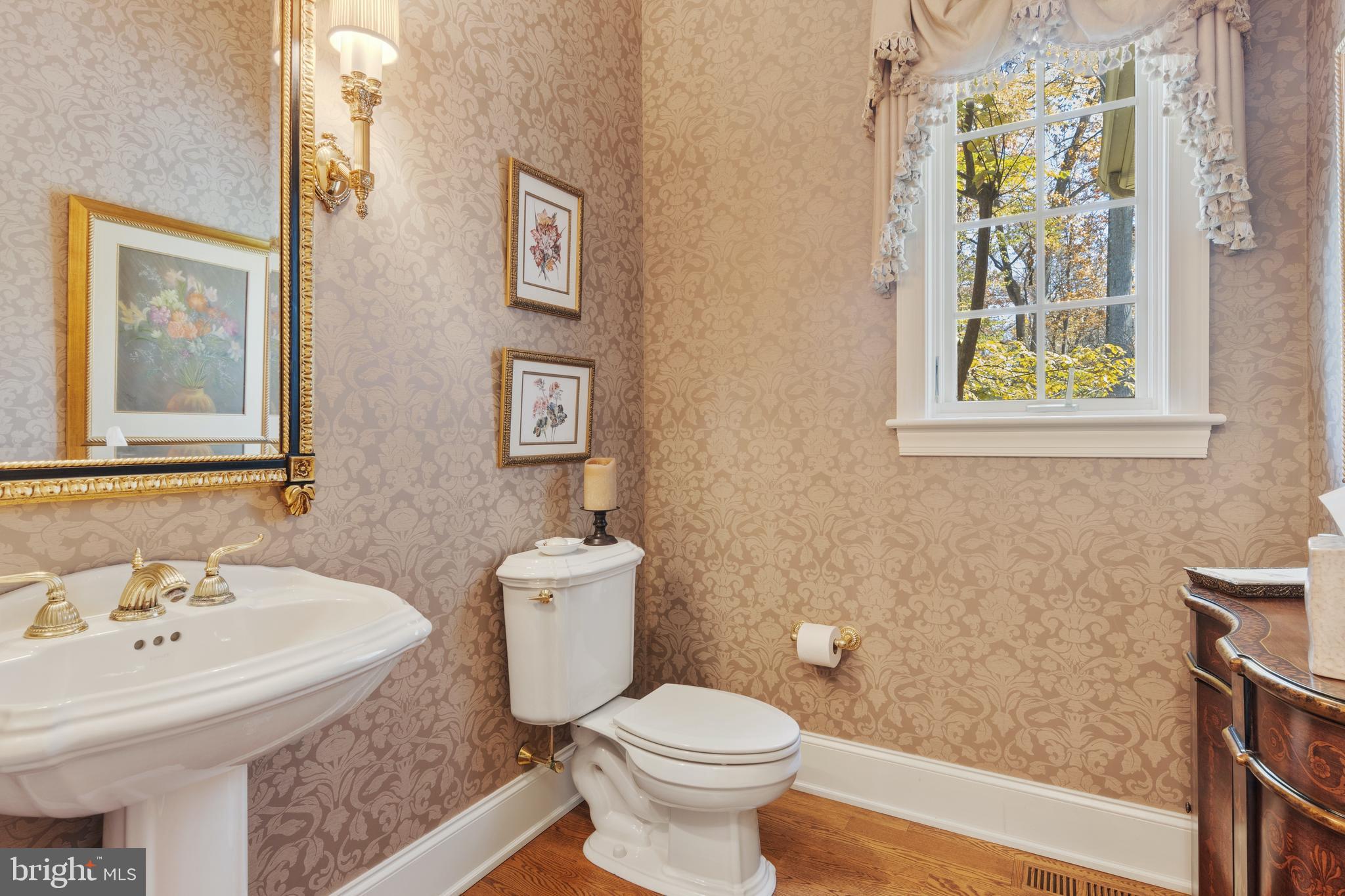 RADCLIFF MANOR - Residential