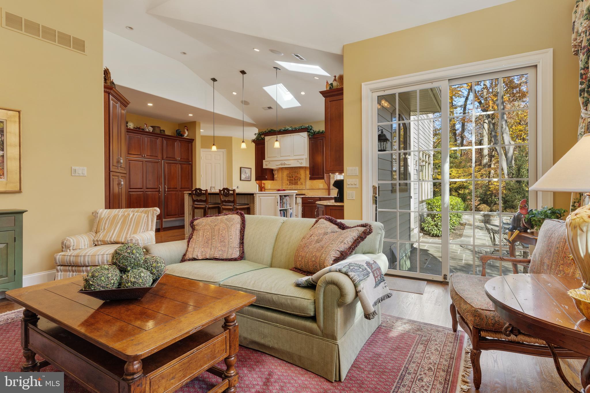 RADCLIFF MANOR - Residential