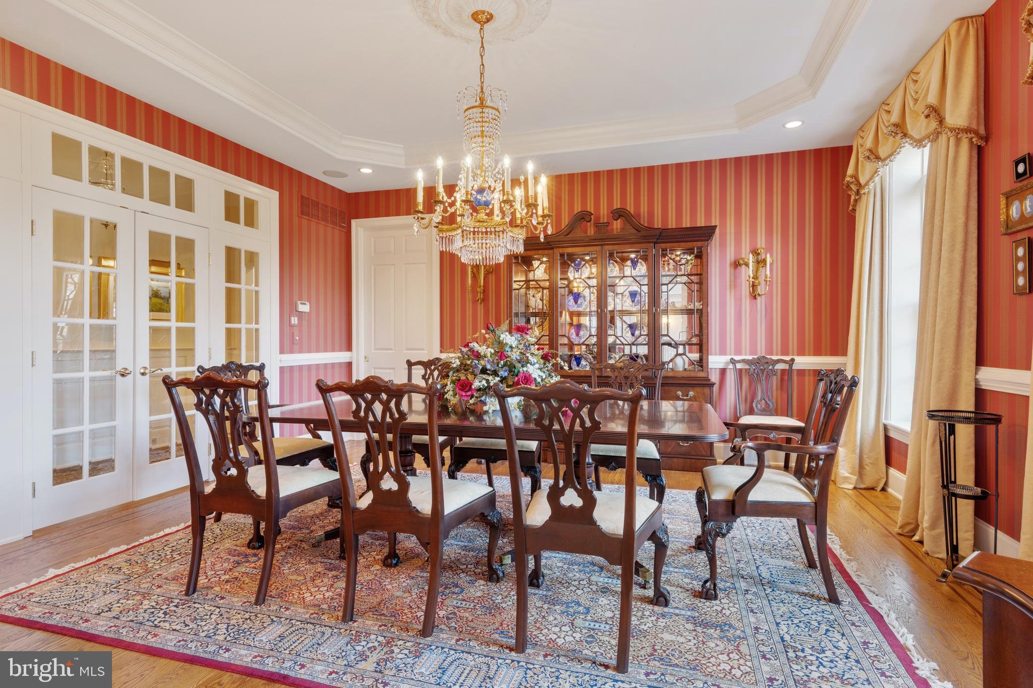 RADCLIFF MANOR - Residential