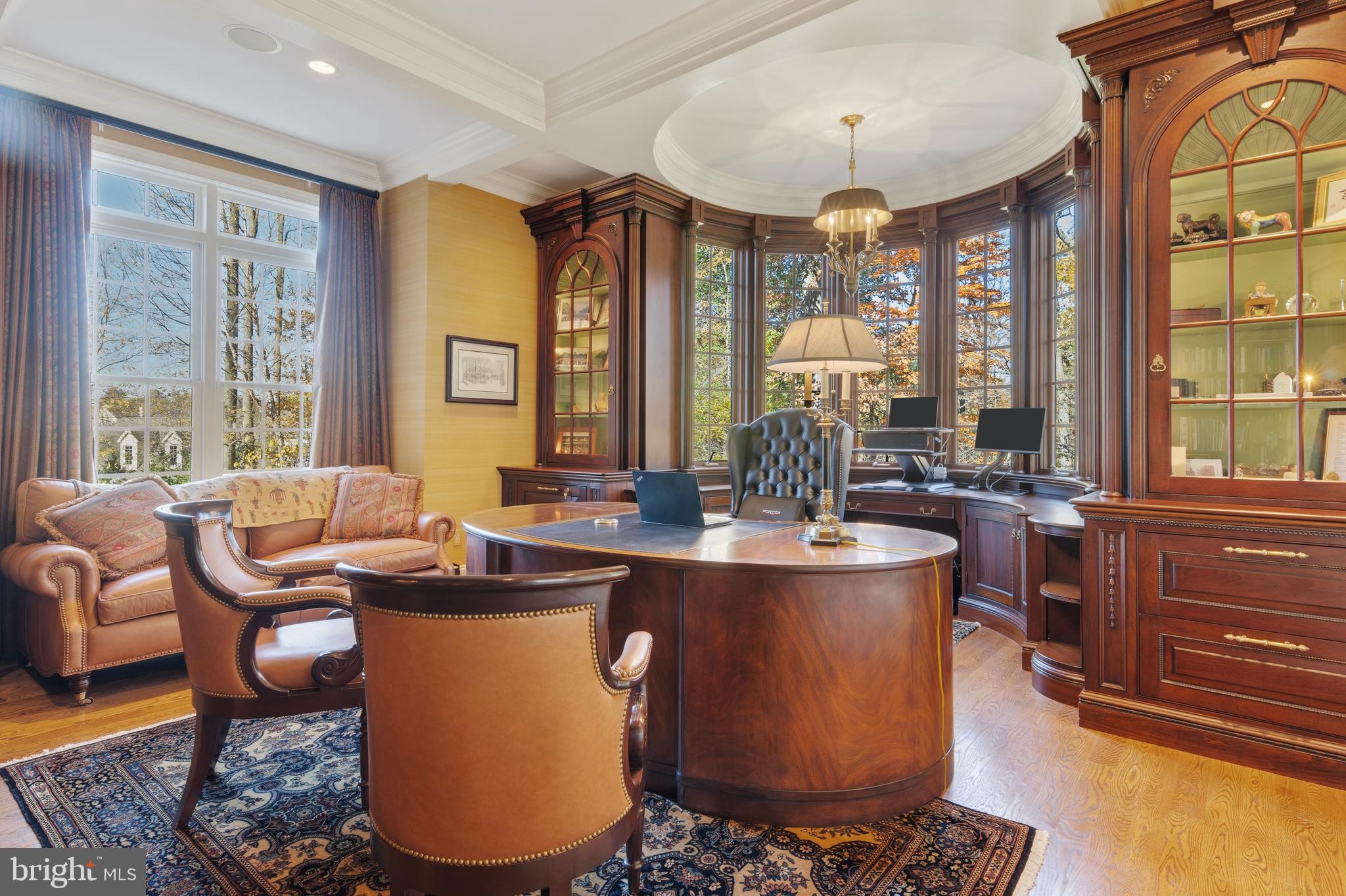 RADCLIFF MANOR - Residential