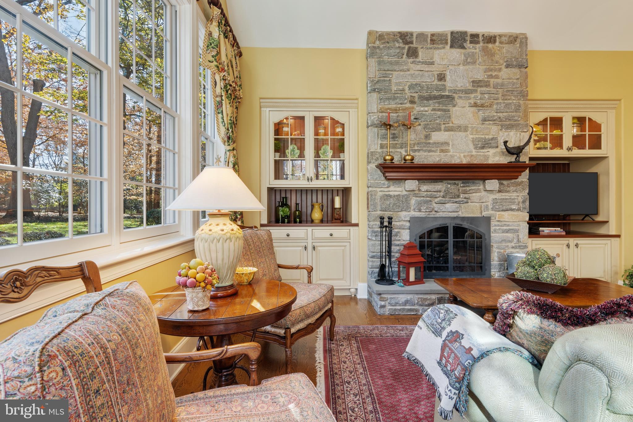 RADCLIFF MANOR - Residential