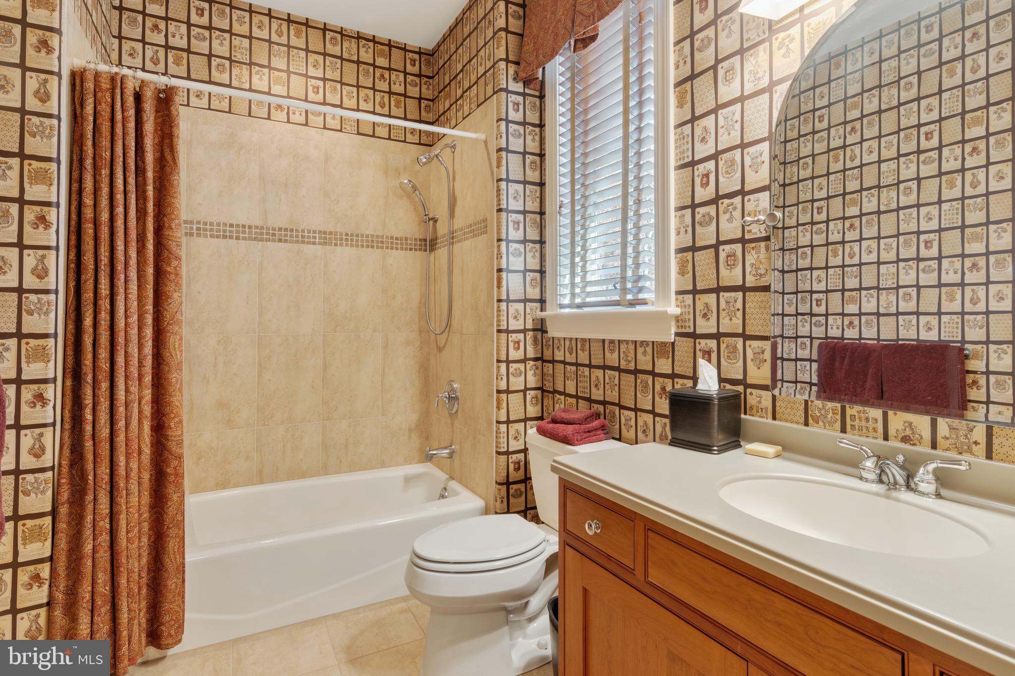 RADCLIFF MANOR - Residential