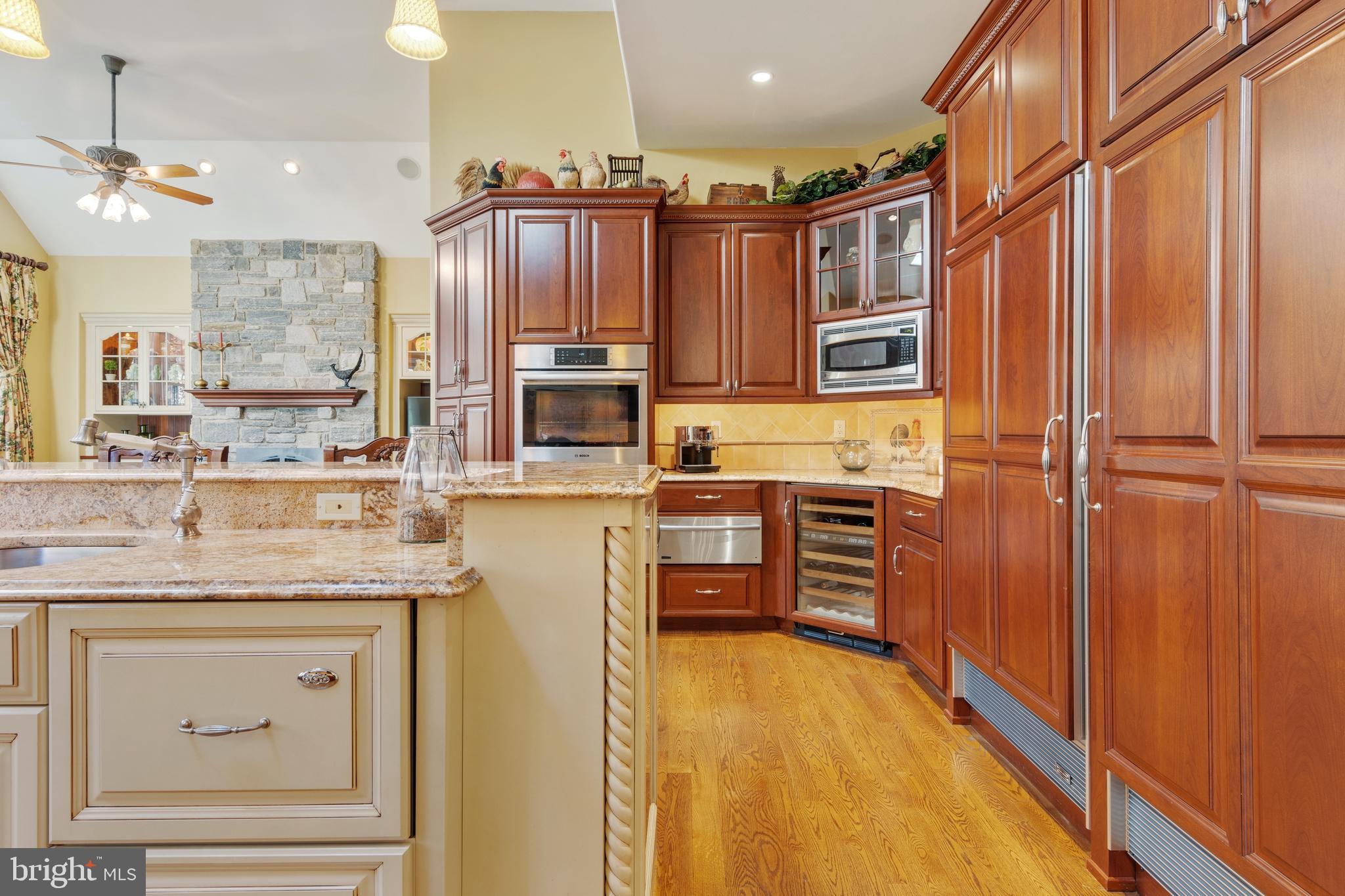 RADCLIFF MANOR - Residential