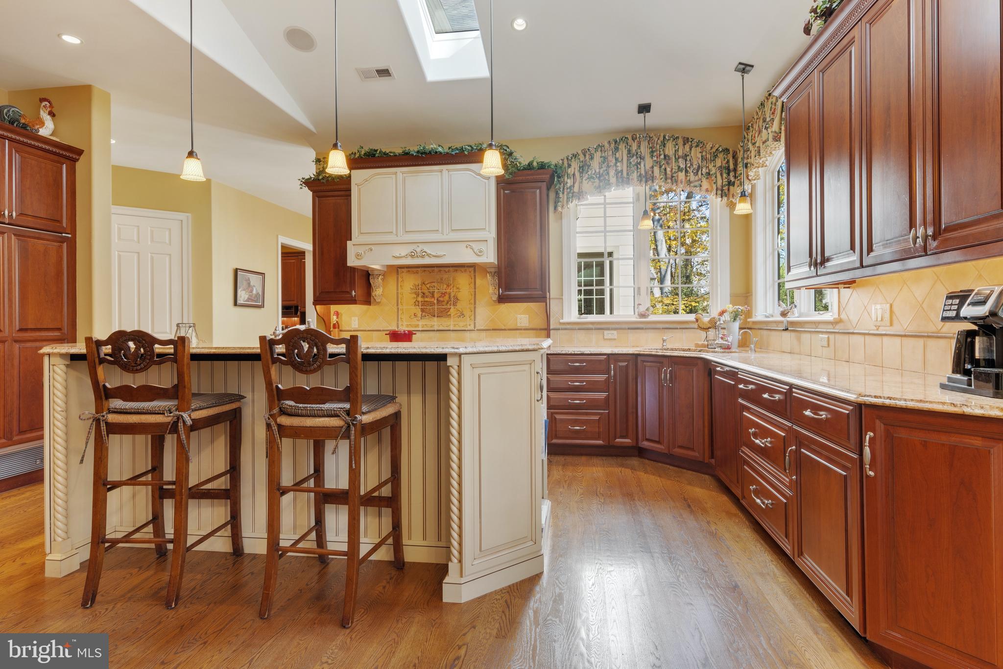 RADCLIFF MANOR - Residential