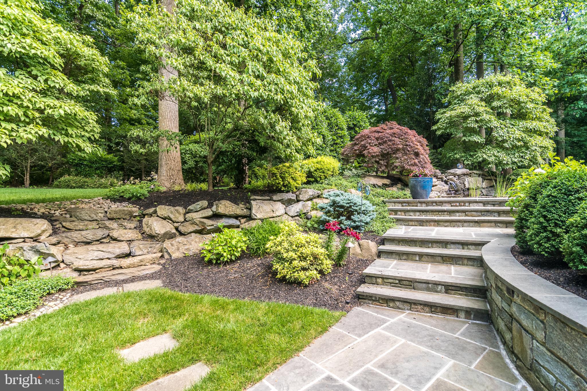 RADCLIFF MANOR - Residential