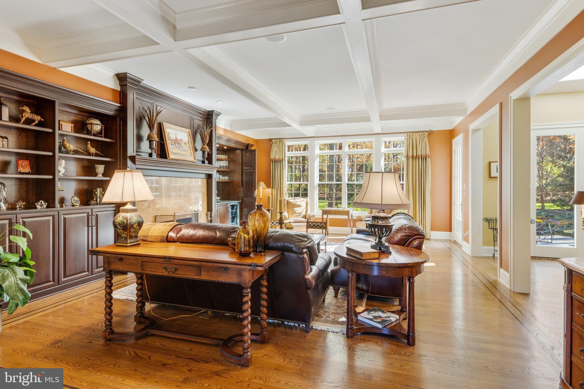 RADCLIFF MANOR - Residential