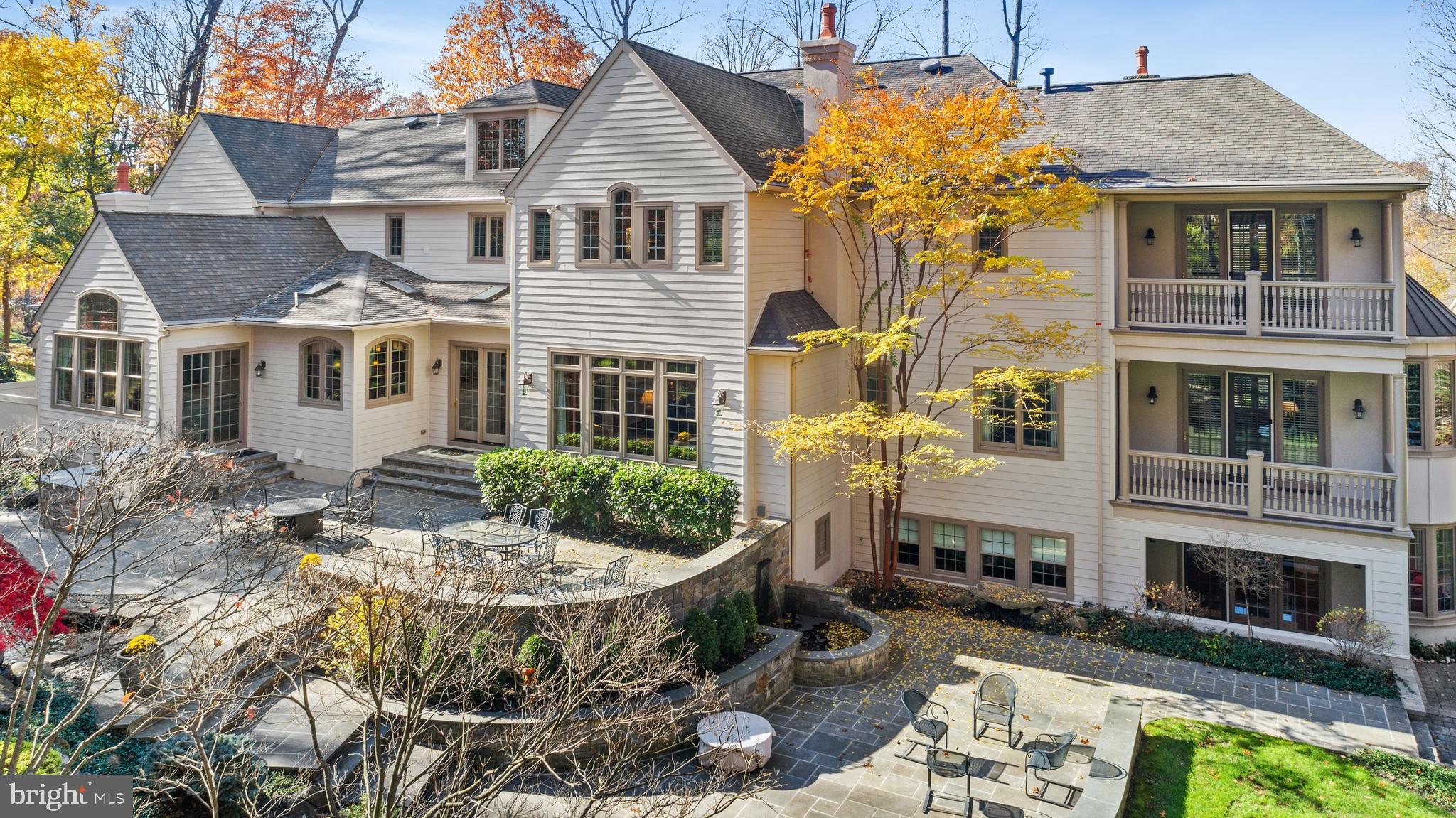 RADCLIFF MANOR - Residential