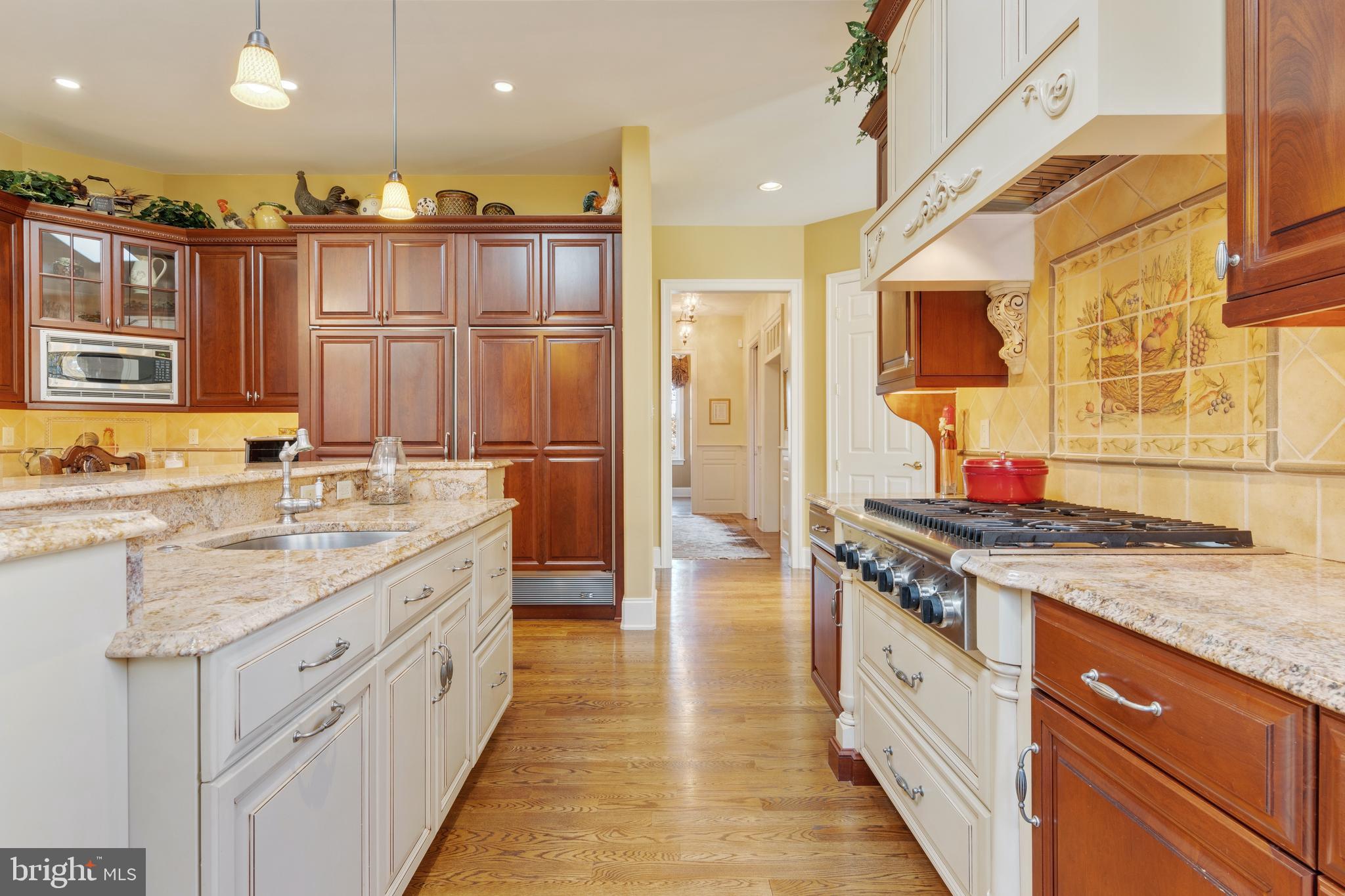 RADCLIFF MANOR - Residential