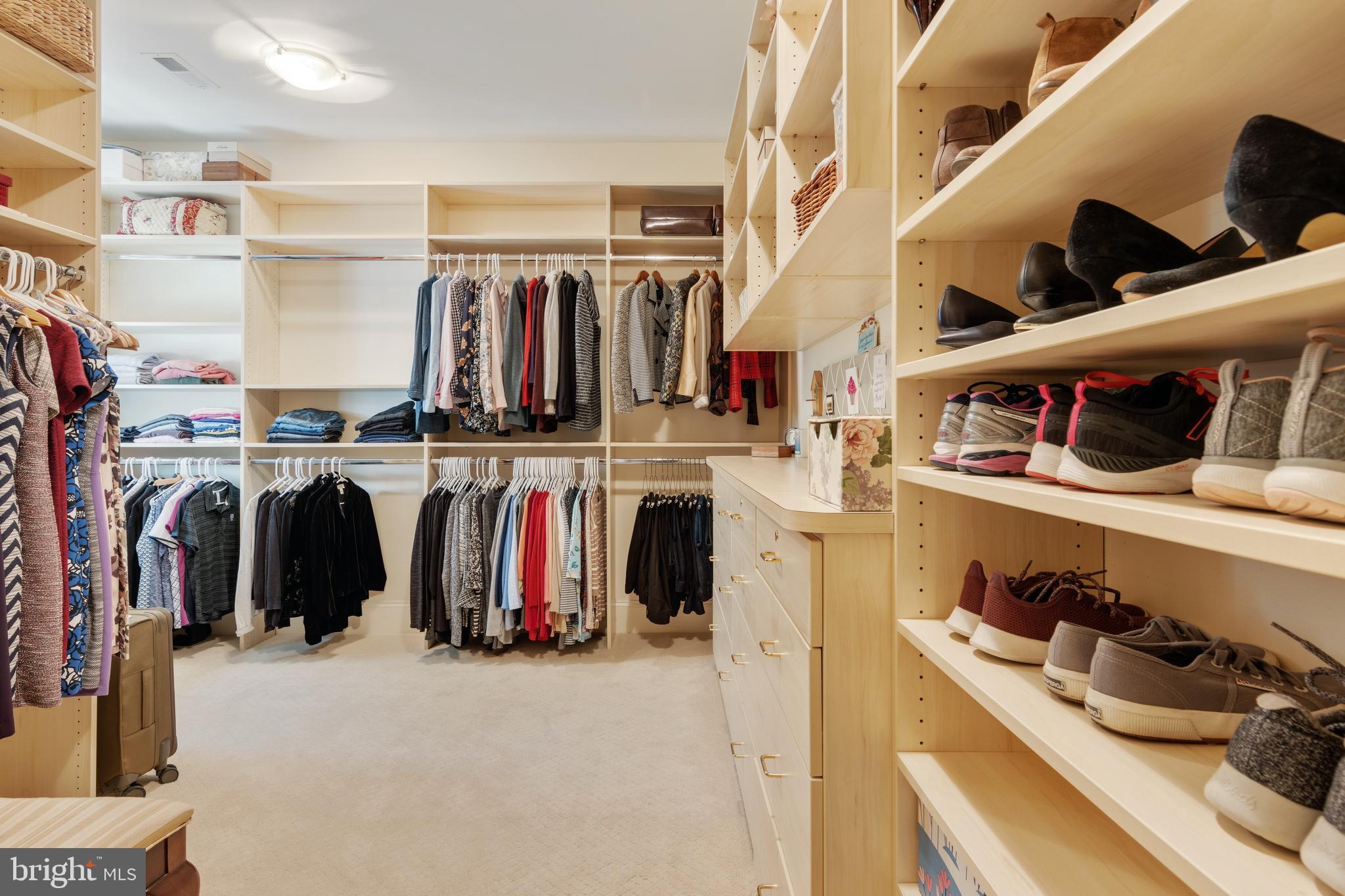 RADCLIFF MANOR - Residential