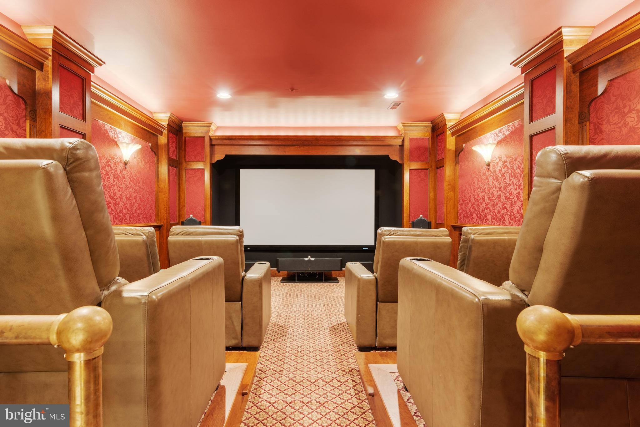 RADCLIFF MANOR - Residential