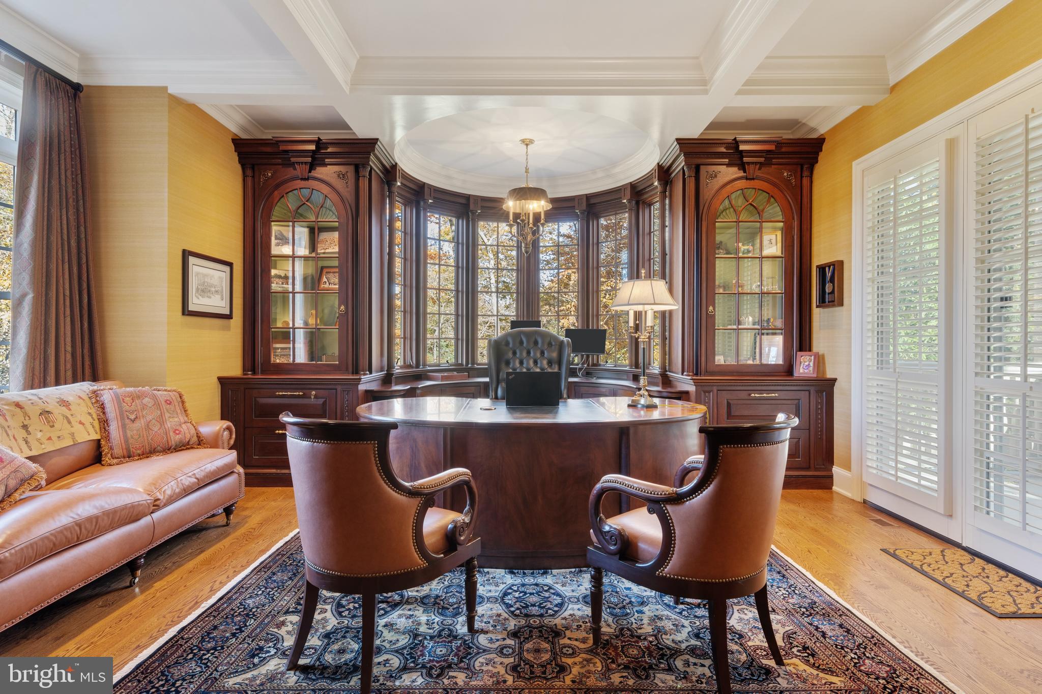 RADCLIFF MANOR - Residential