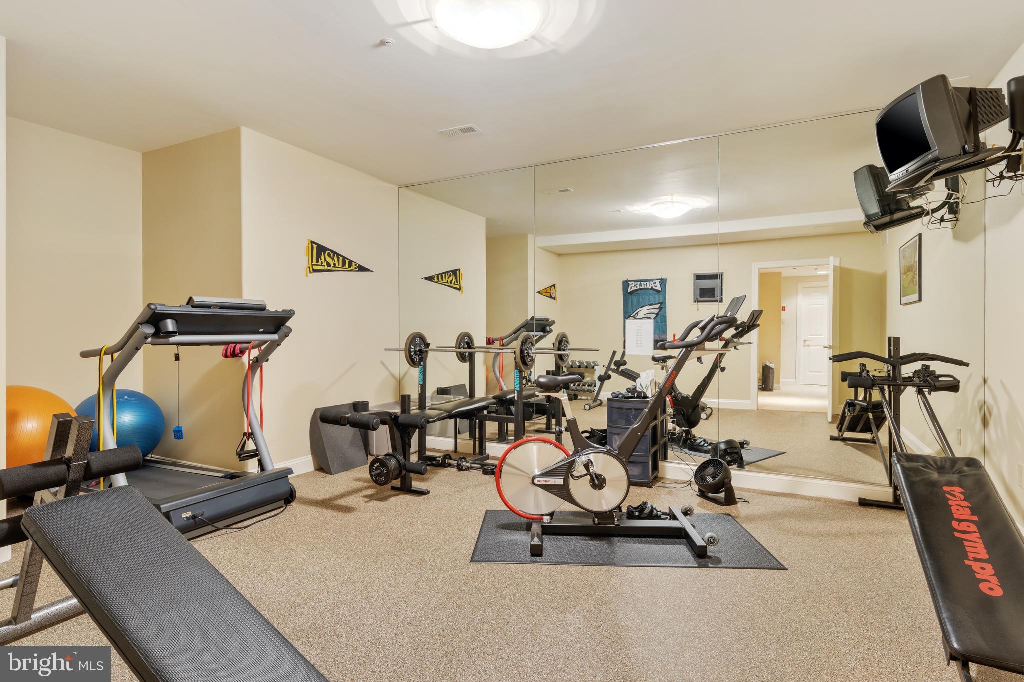 RADCLIFF MANOR - Residential