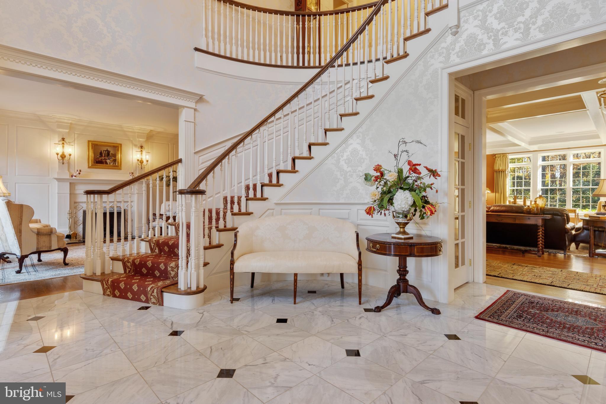 RADCLIFF MANOR - Residential