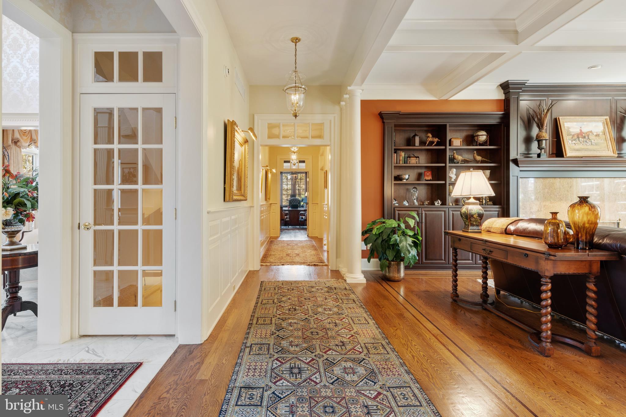 RADCLIFF MANOR - Residential