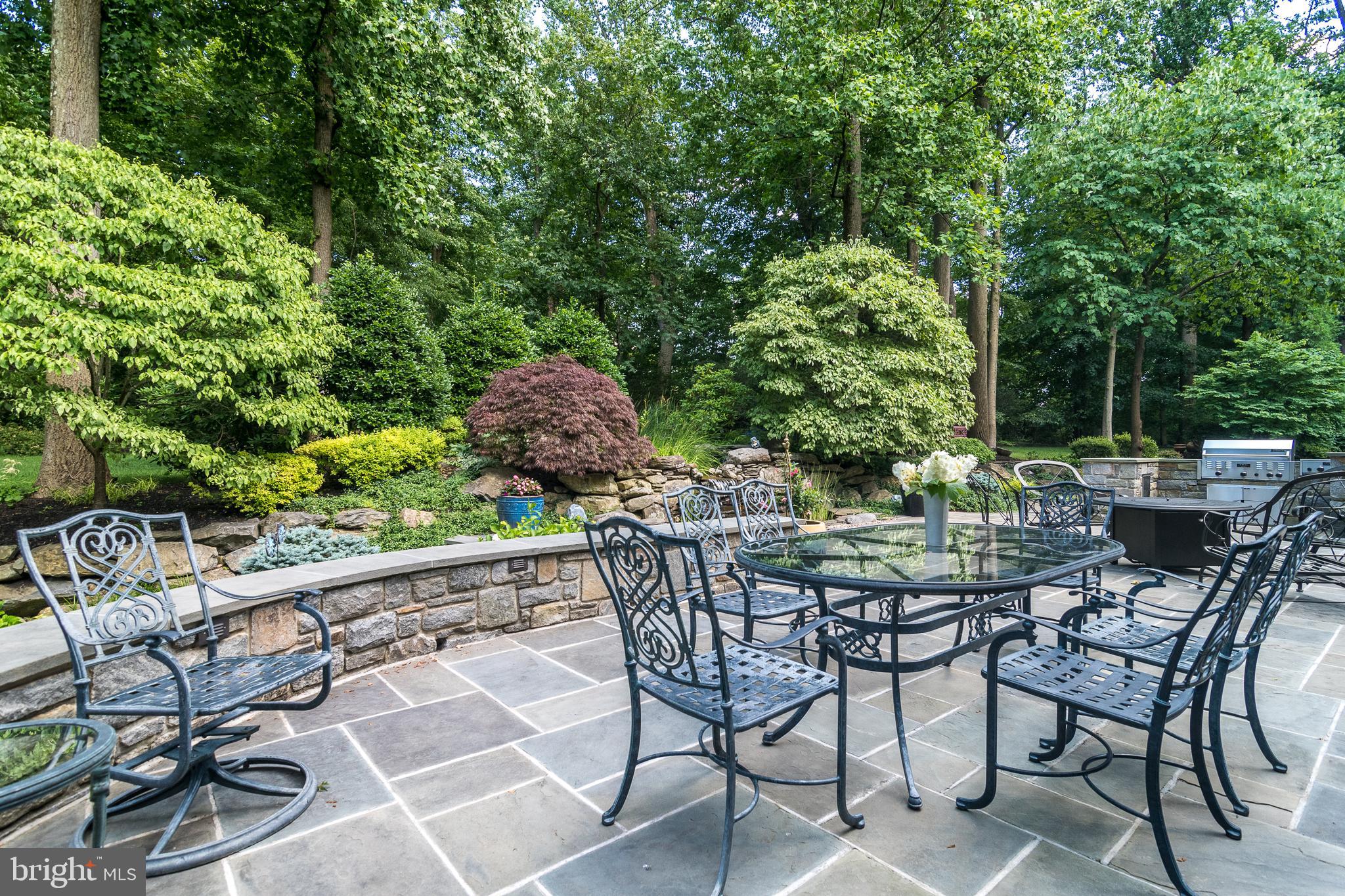 RADCLIFF MANOR - Residential