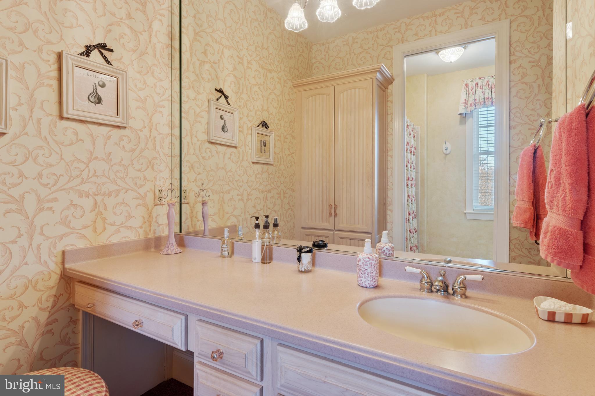 RADCLIFF MANOR - Residential