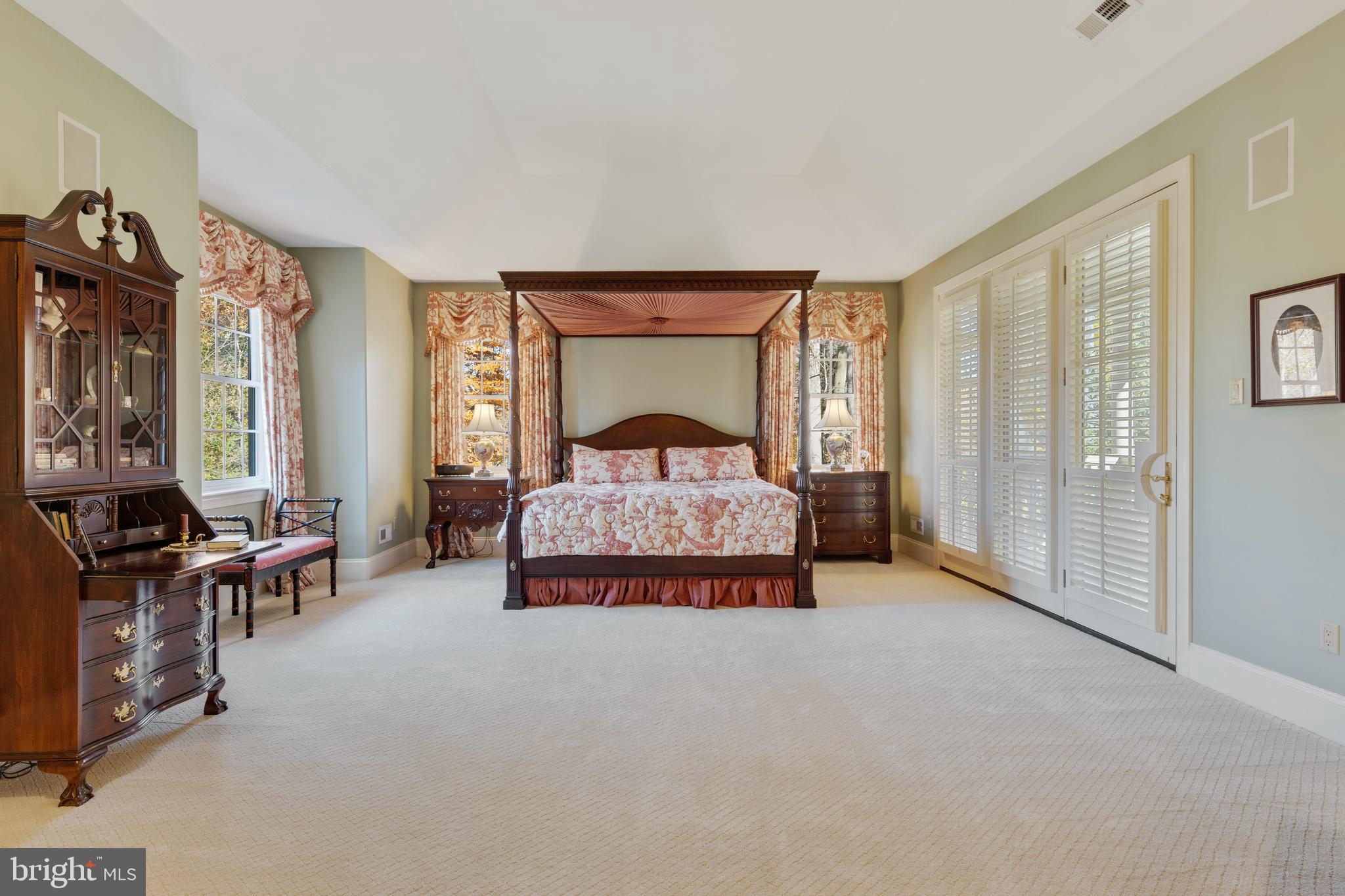 RADCLIFF MANOR - Residential