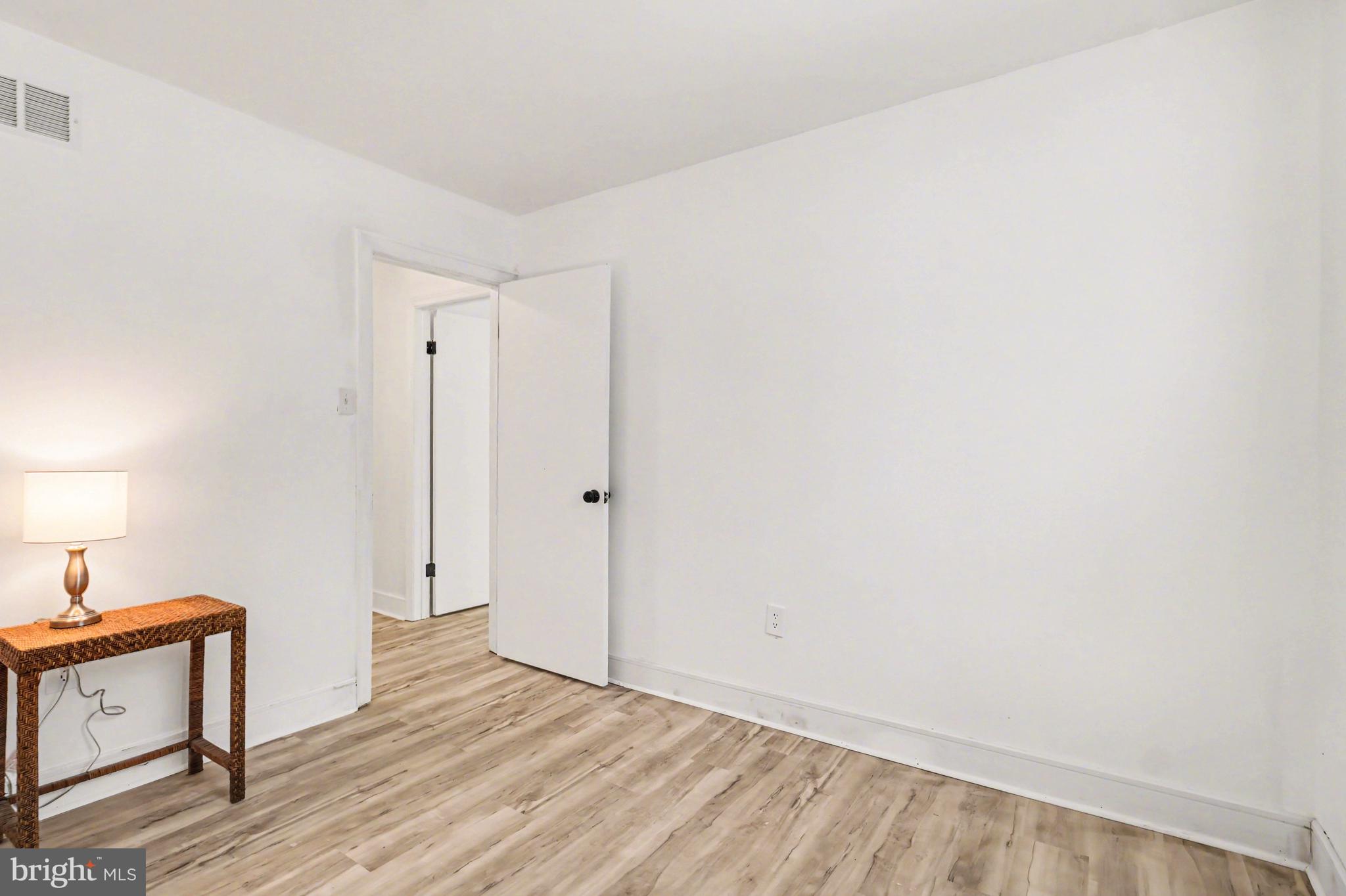 NESHAMINY FALLS - Residential