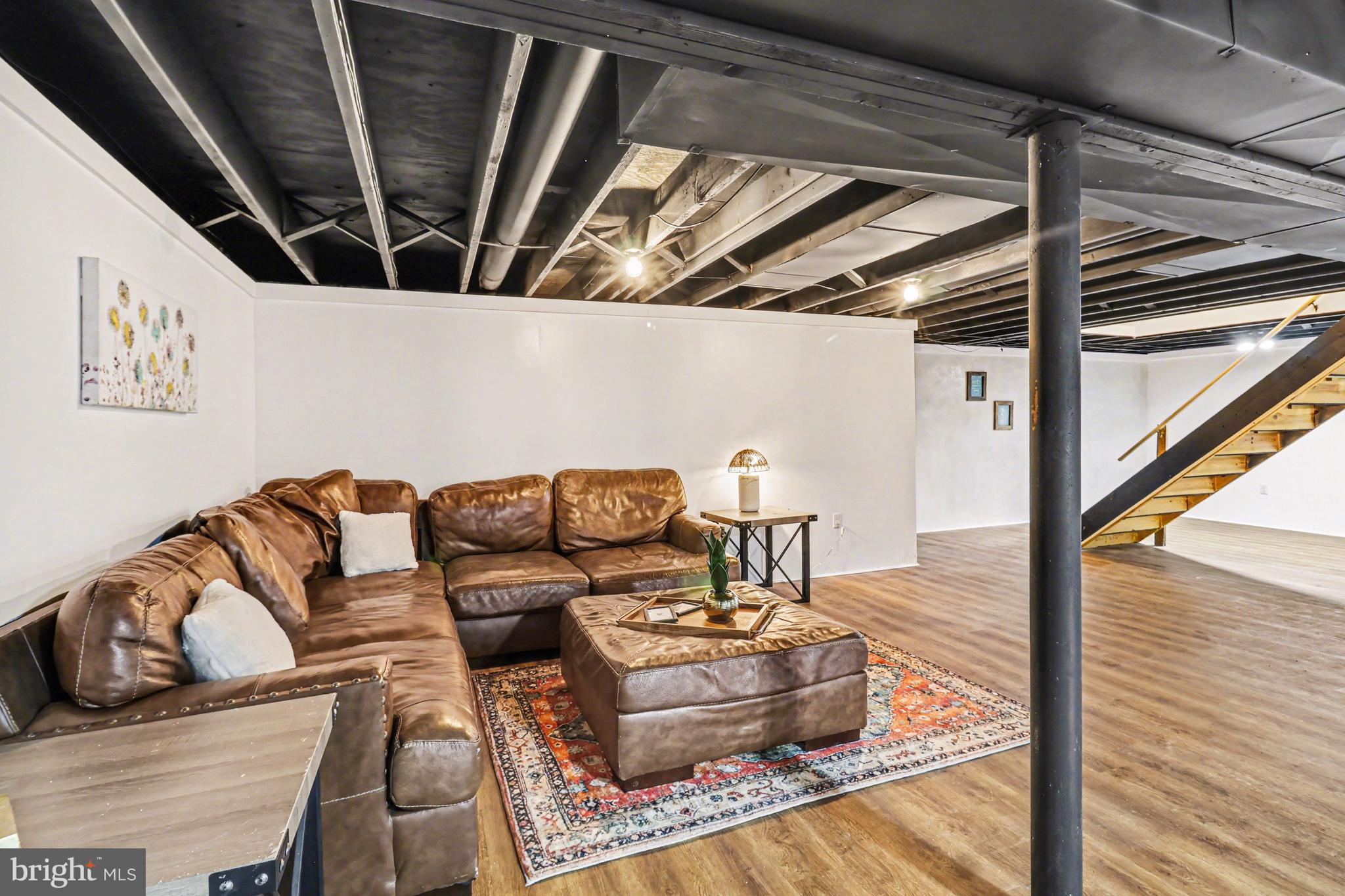 NESHAMINY FALLS - Residential