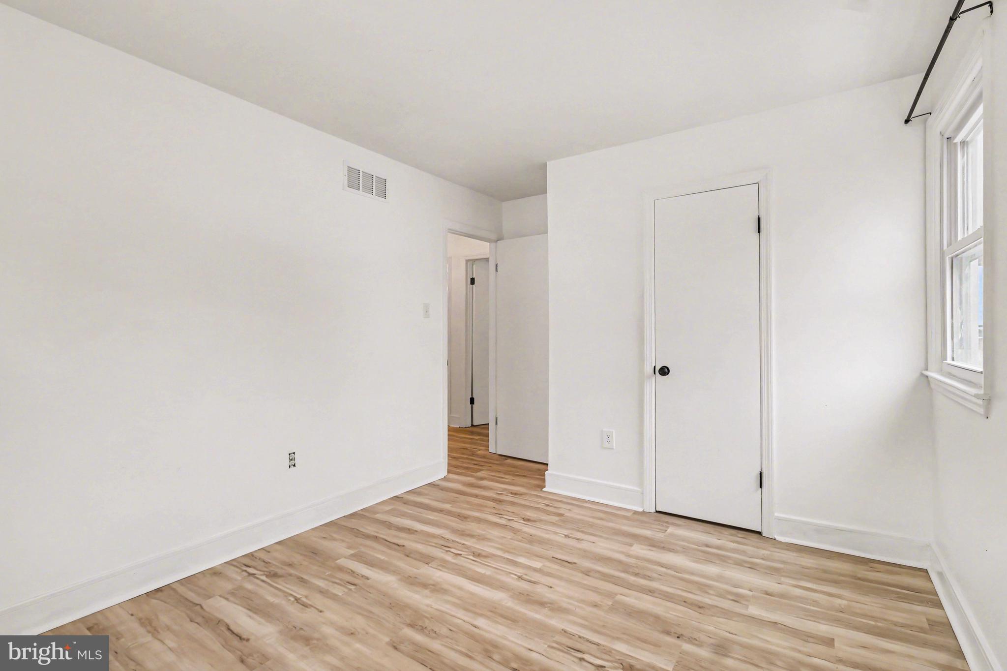 NESHAMINY FALLS - Residential