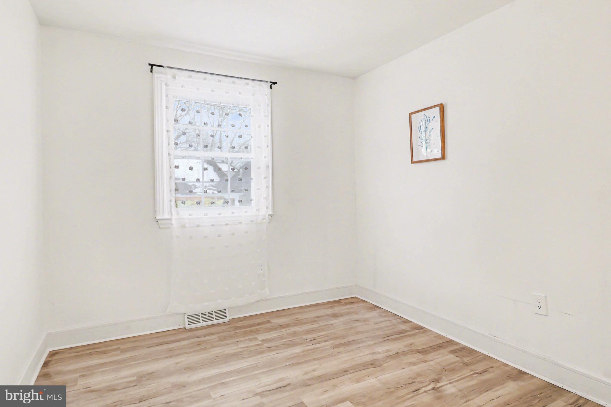 NESHAMINY FALLS - Residential