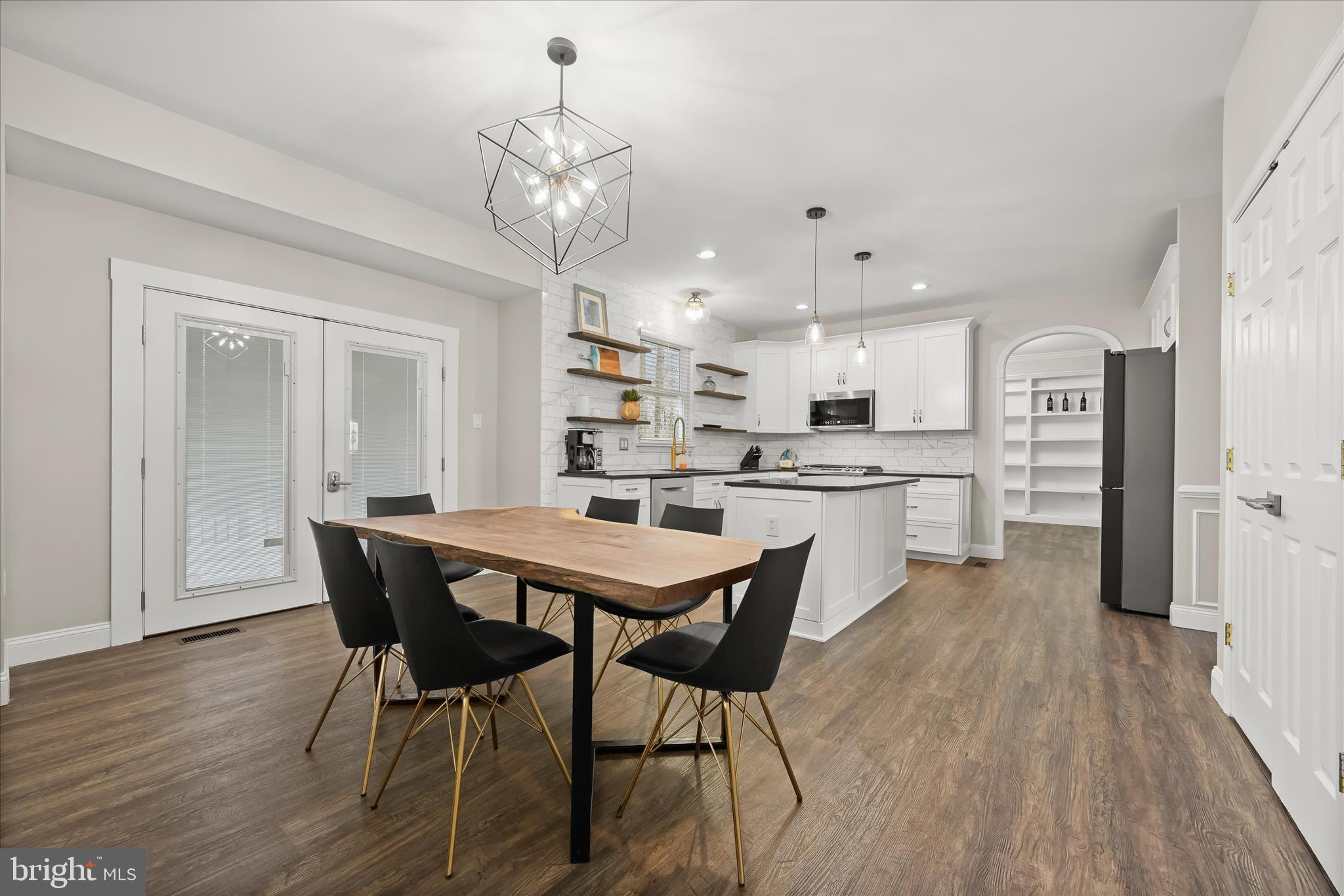 DISNEY ESTATES - Residential