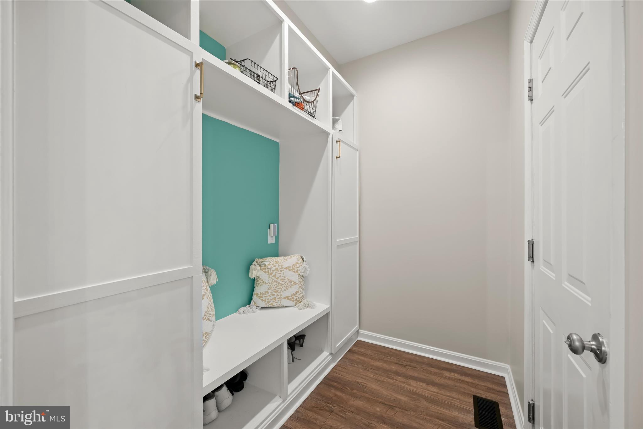 DISNEY ESTATES - Residential