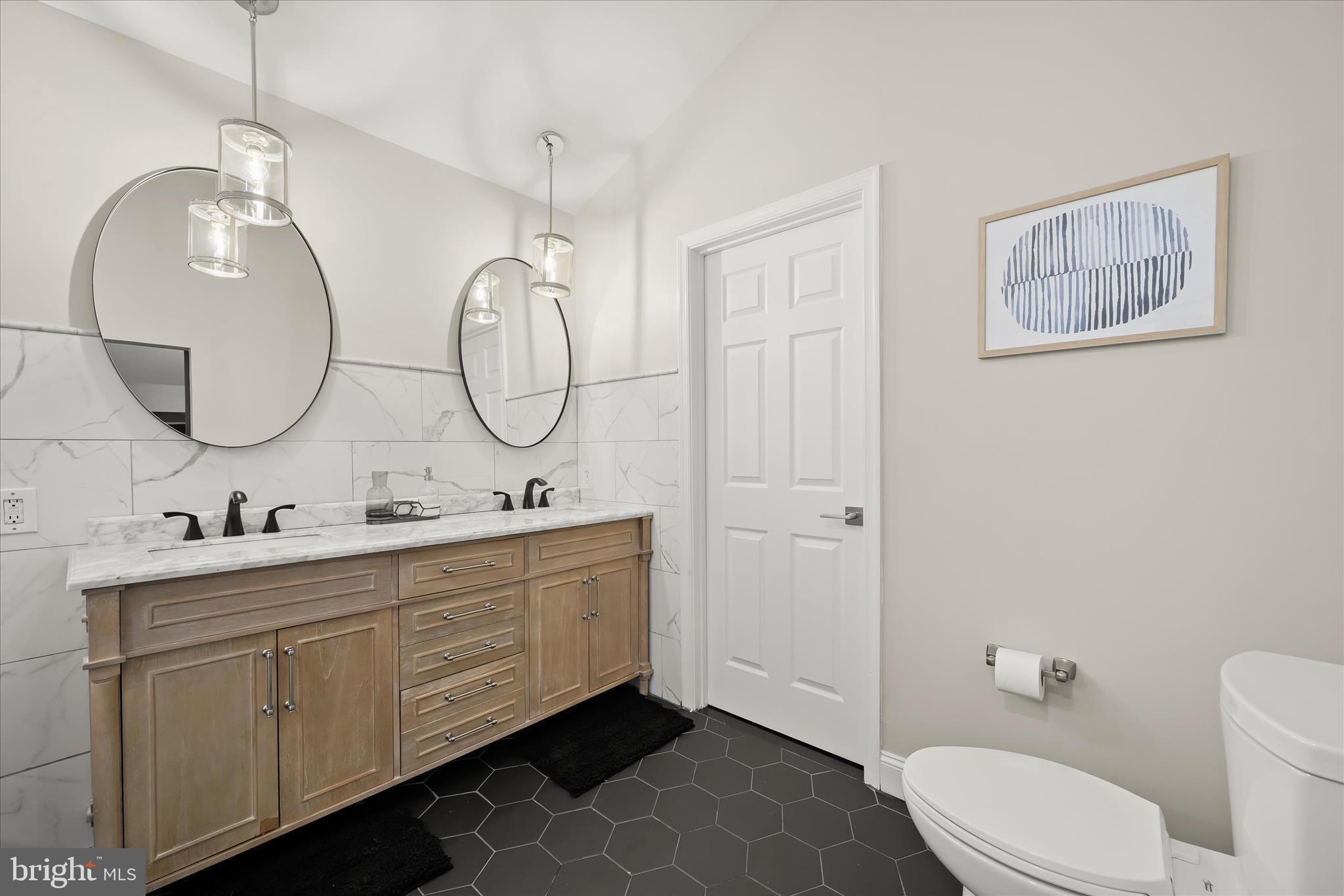 DISNEY ESTATES - Residential