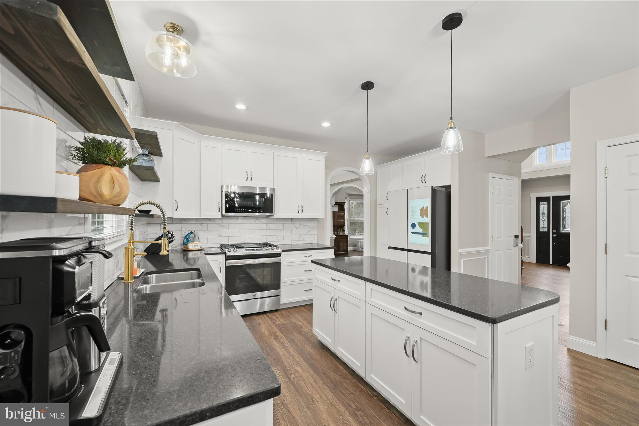 DISNEY ESTATES - Residential