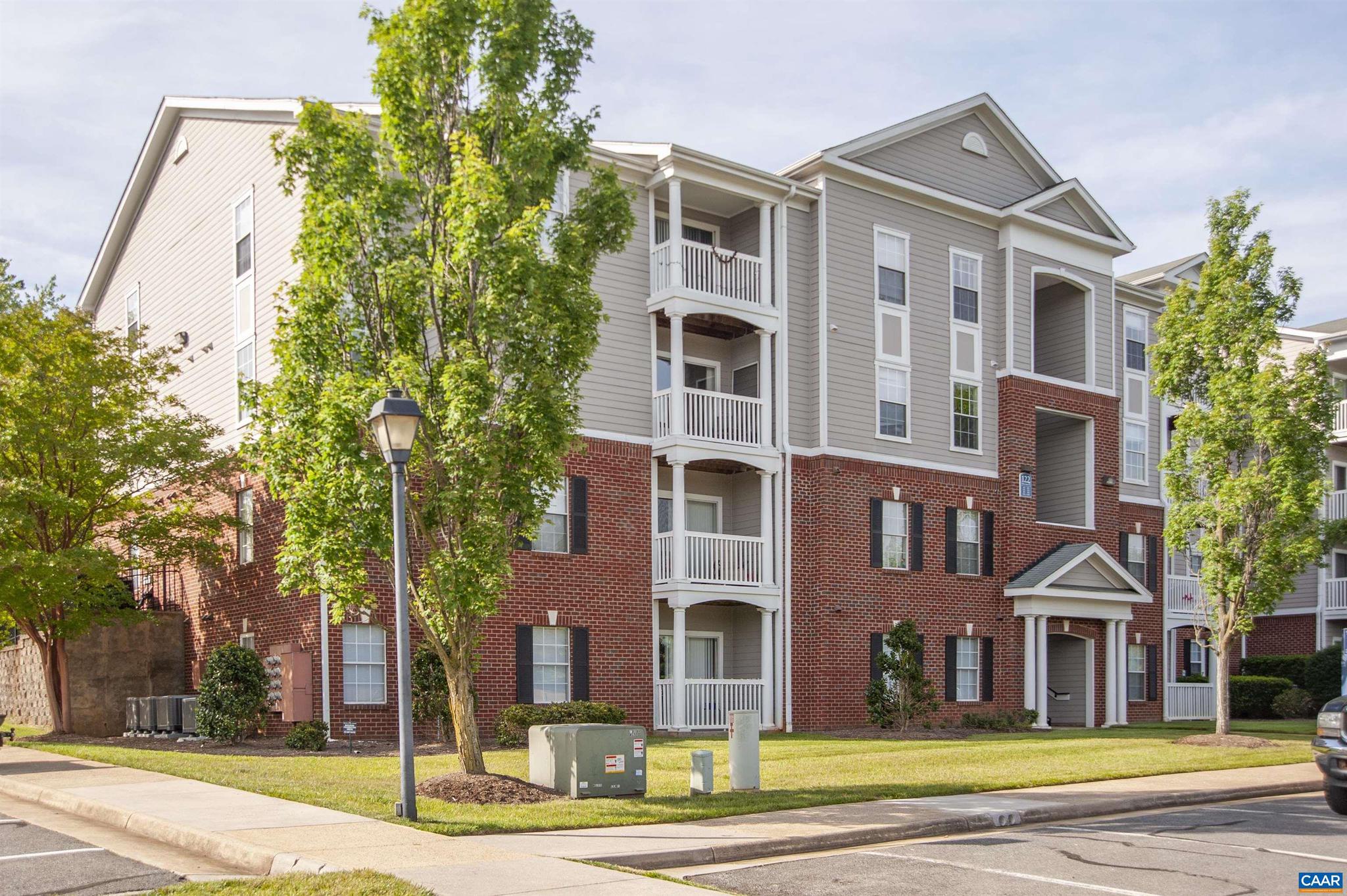 122 YELLOWSTONE DR 208