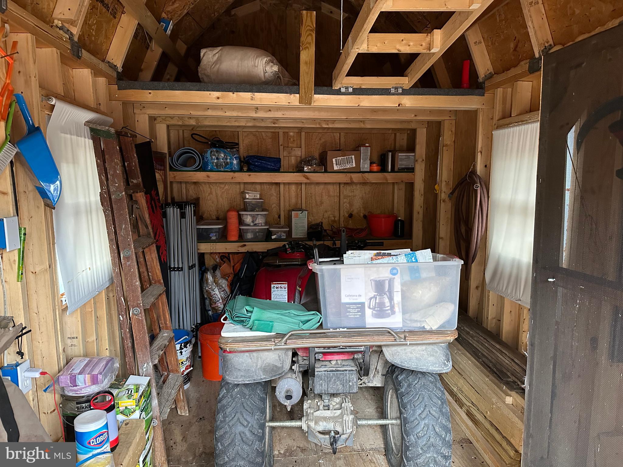 THE WOODLANDS - Land