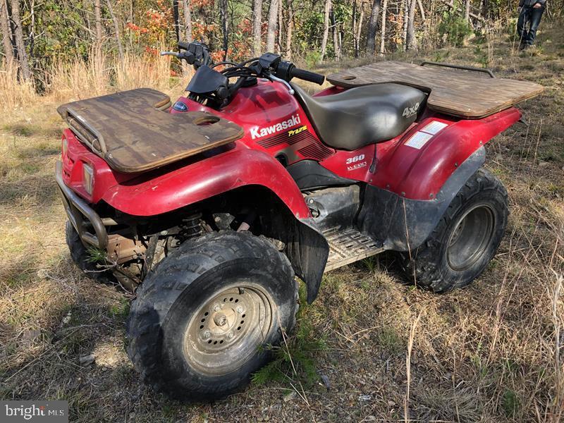 THE WOODLANDS - Land