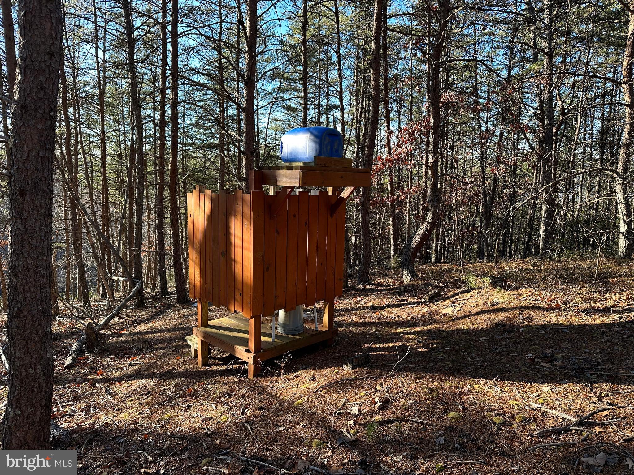 THE WOODLANDS - Land