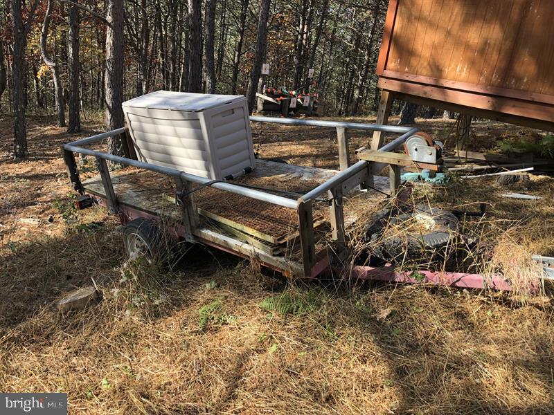 THE WOODLANDS - Land