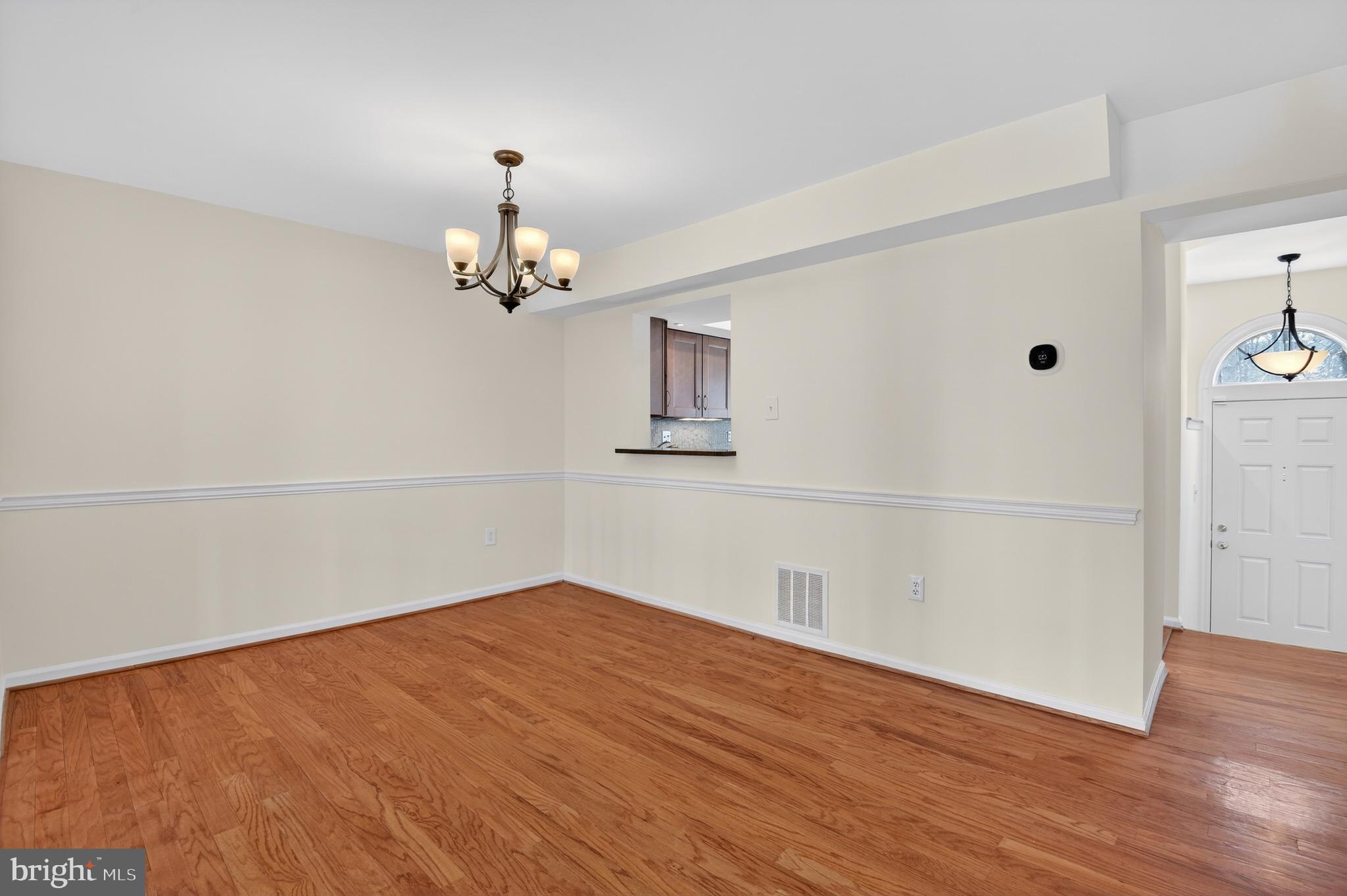 GROSVENOR PARK TOWNHOME CONDOMINIUMS - Residential