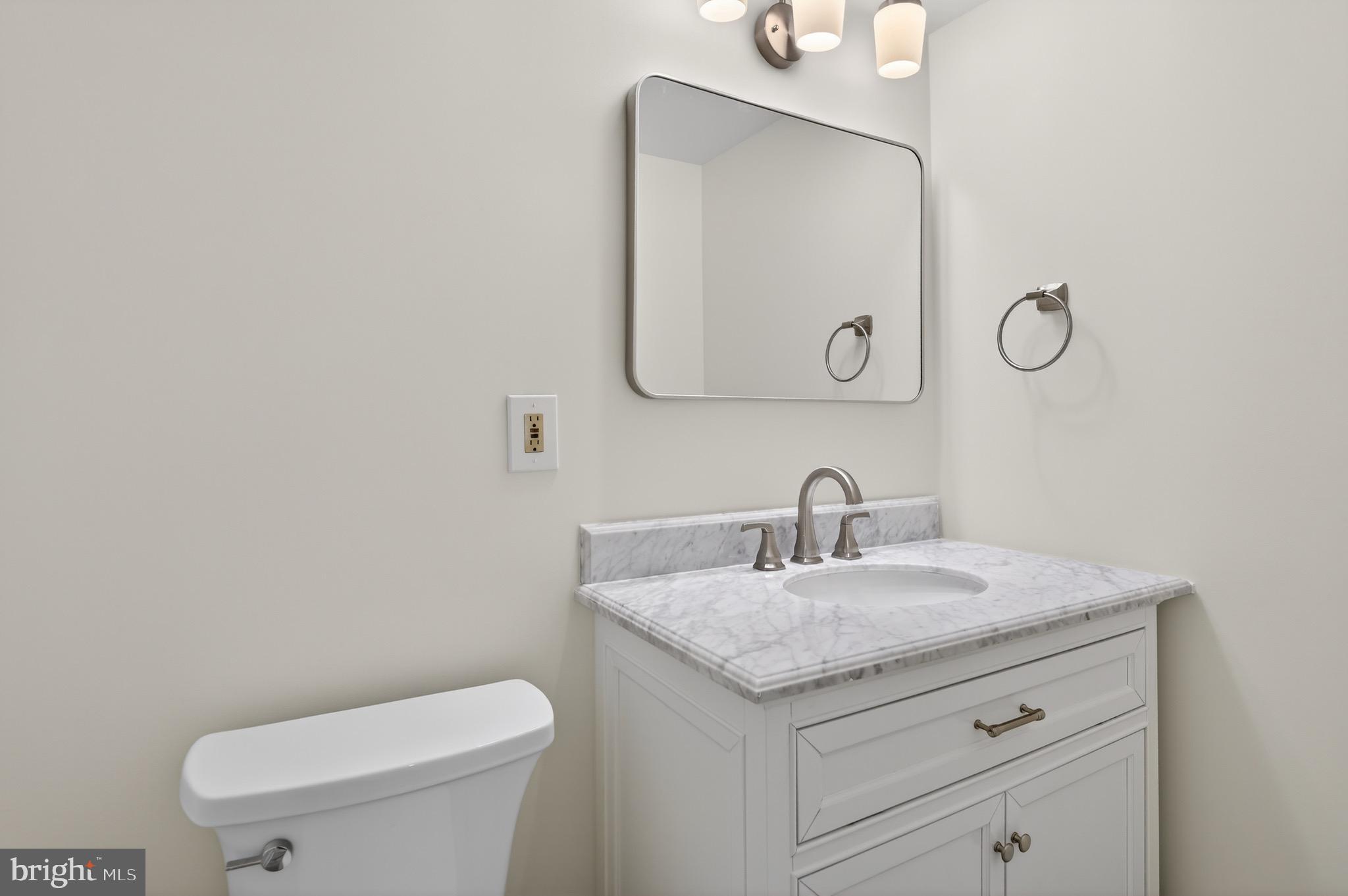 GROSVENOR PARK TOWNHOME CONDOMINIUMS - Residential